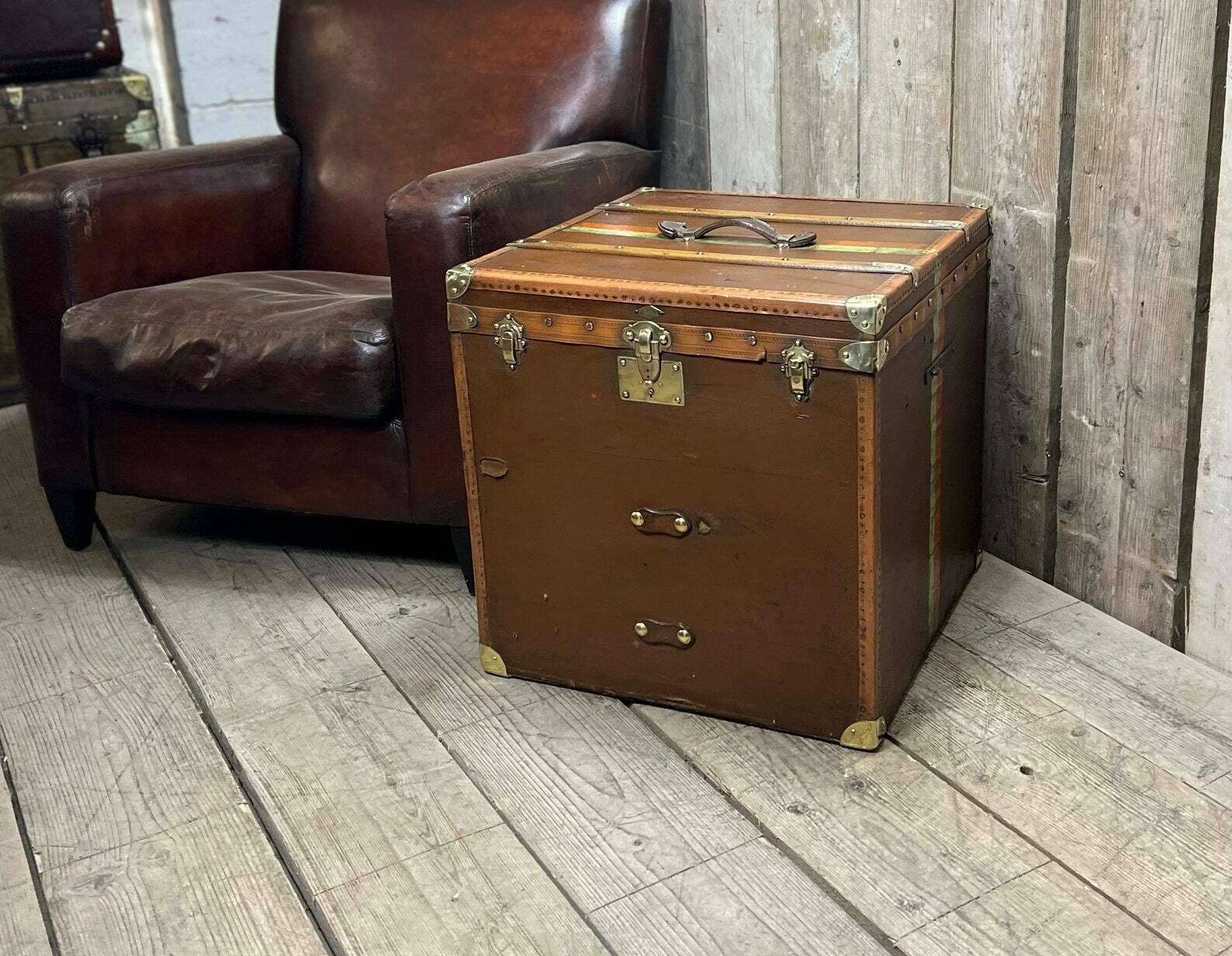 Huge Antique Square Travel Trunk Chest End Table Hatbox Trunk French Travel photo vinterior