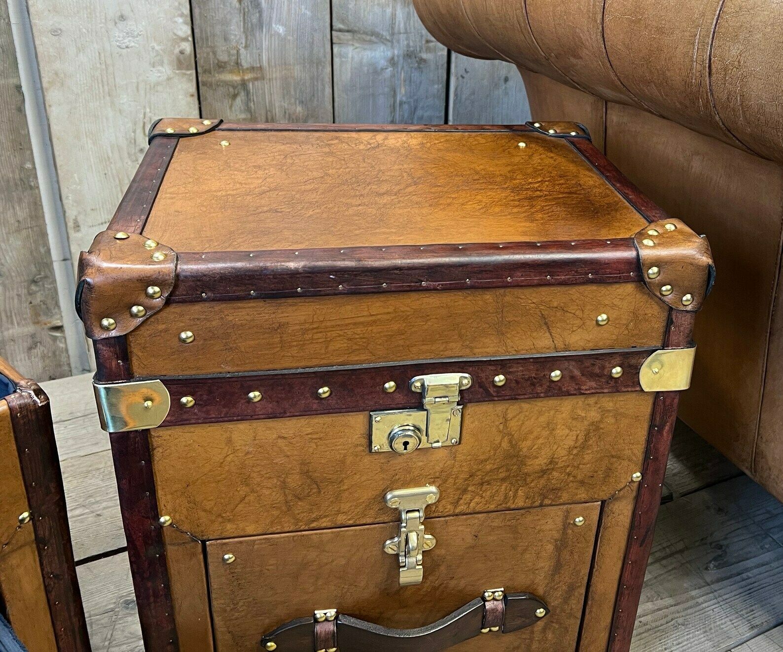 Pair Of Tan Leather Occasional Side Table Trunks Chests Home Decor Bedroom Furniture photo vinterior