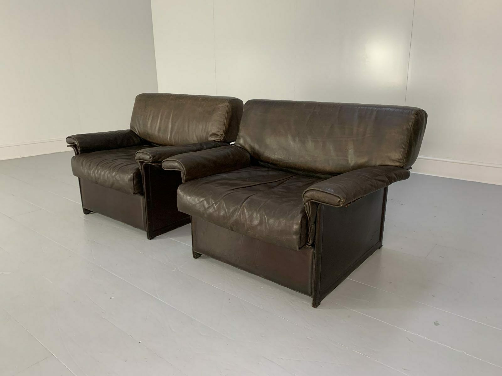 Pair Of Matteo Grassi Tm Armchairs  In Vintage Brown Leather