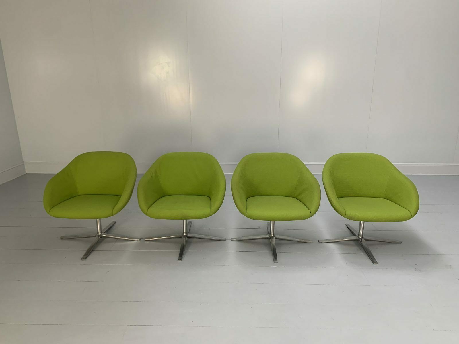 Suite Of 4 Walter Knoll “Turtle” Armchairs – In Lime Green Fabric photo Furniture