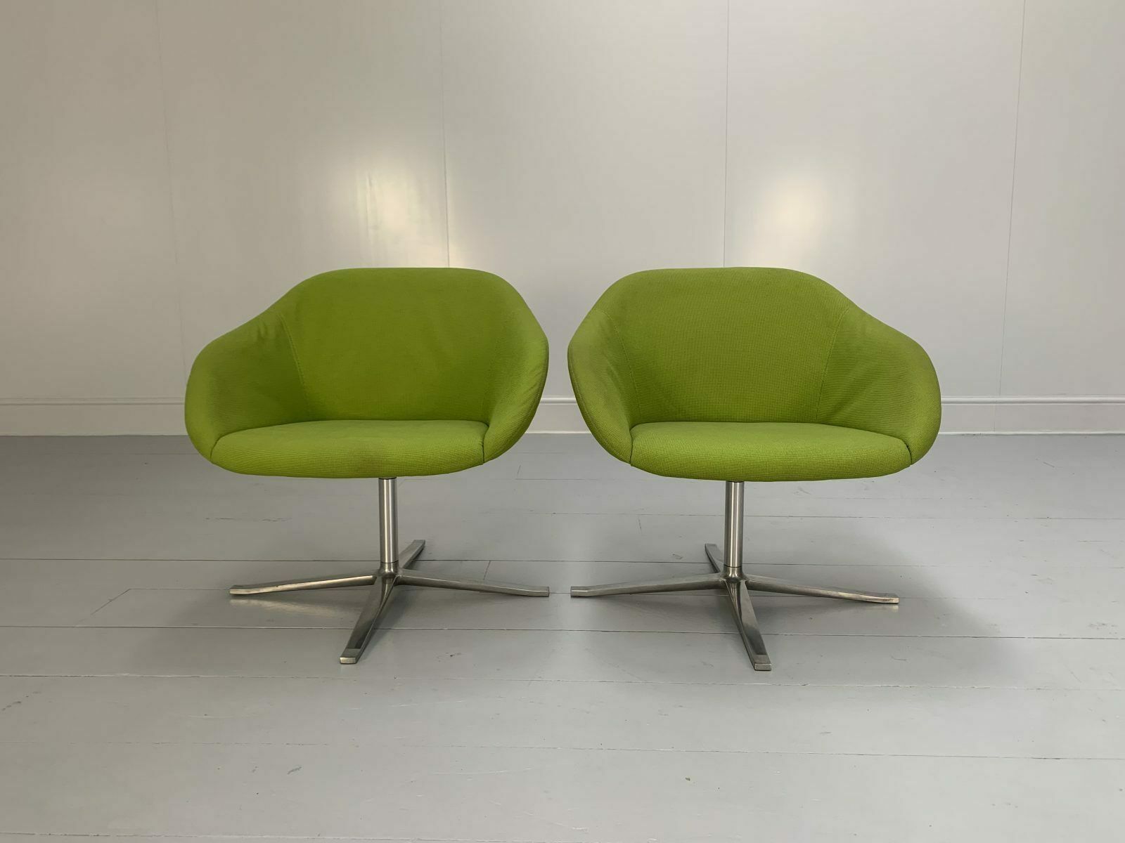 Suite Of 4 Walter Knoll “Turtle” Armchairs – In Lime Green Fabric photo 2900.0