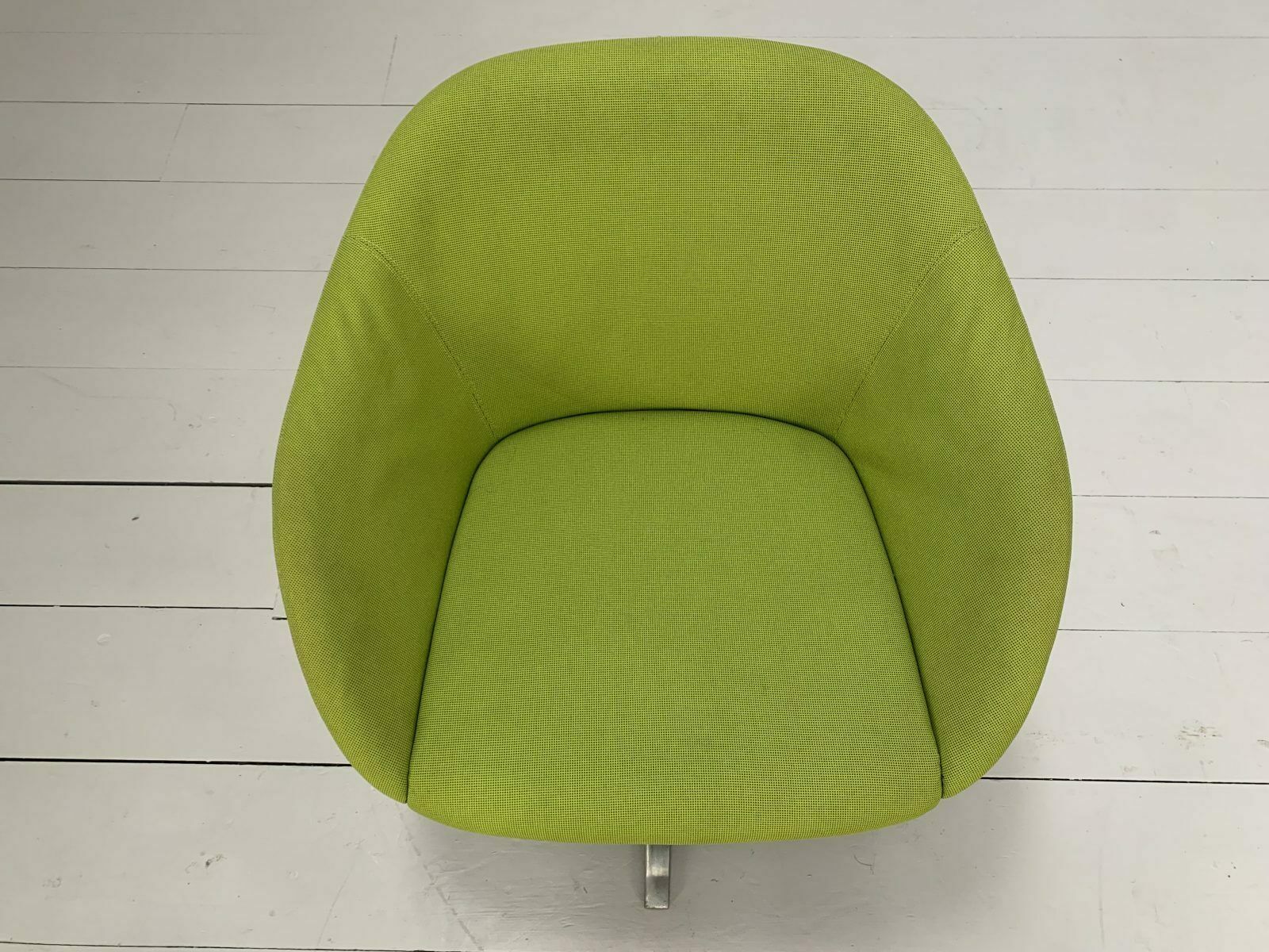 2900.0 Suite Of 4 Walter Knoll “Turtle” Armchairs – In Lime Green Fabric photo
