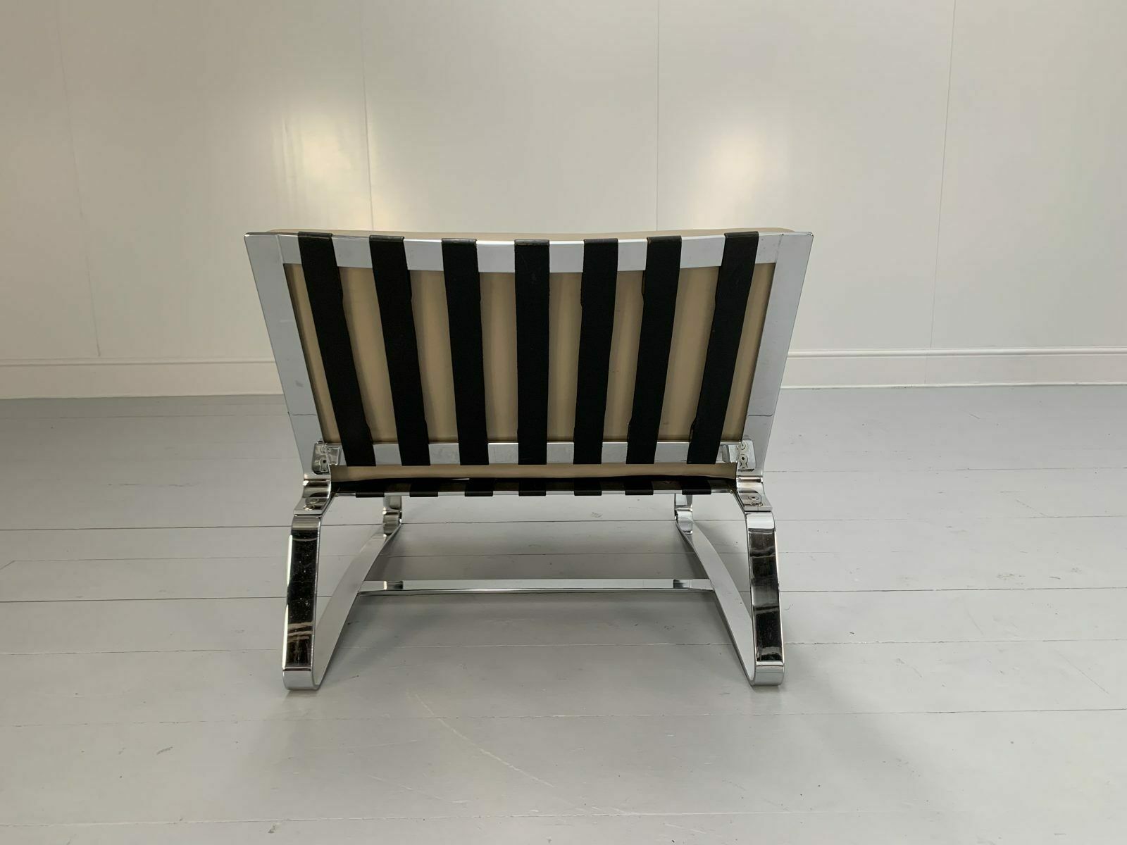 Minotti “Delaunay” Armchair – In Pale Brown “Pelle” Leather – Rrp £5000 photo for sale