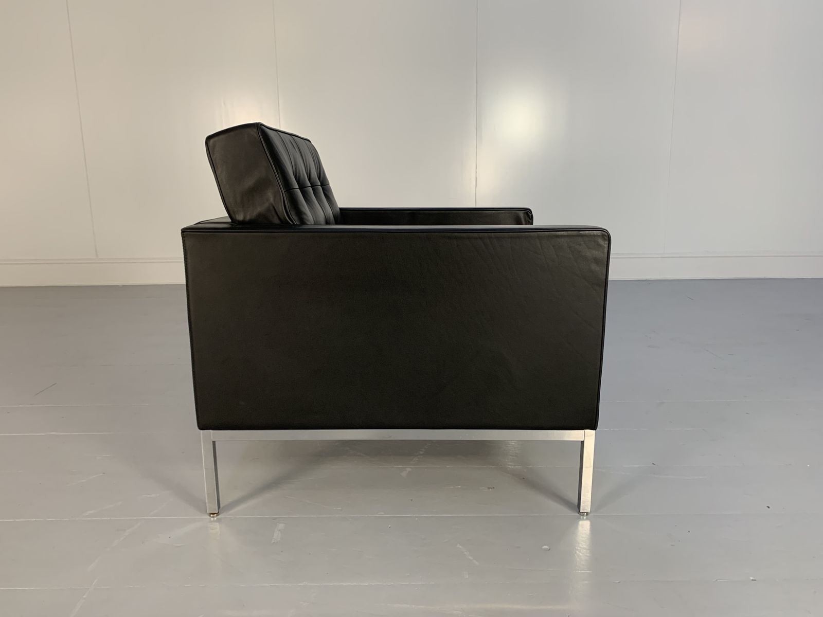 Knoll Studio “Florence Knoll” Lounge Chair Armchair – In Black “Volo” Leather photo for sale