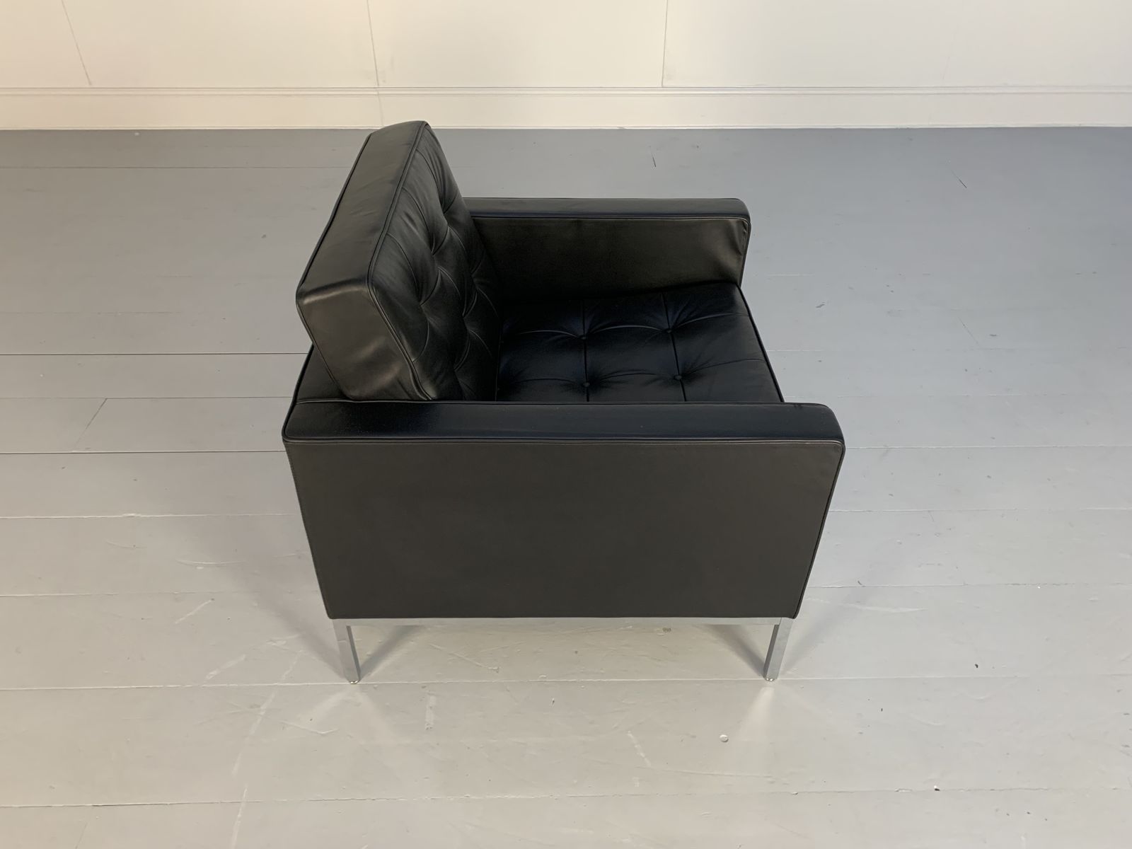 Knoll Studio “Florence Knoll” Lounge Chair Armchair – In Black “Volo” Leather photo vinterior