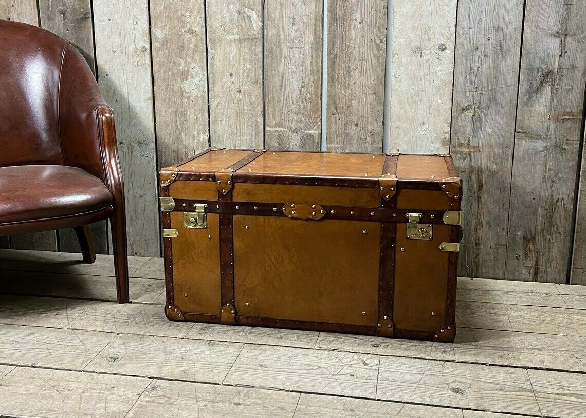 Luxury English Handmade Tan Leather Dark Trimmed Coffee Table Bed End Trunk Chest Home Living Interiors photo vinterior