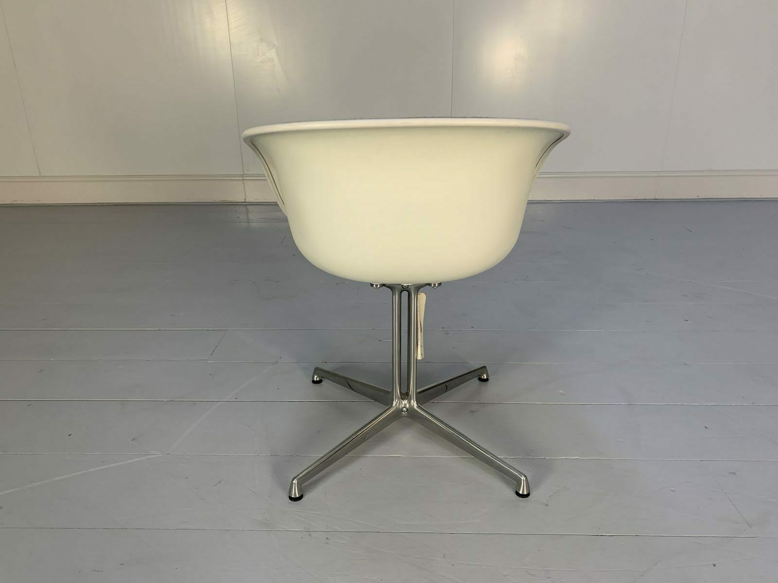 Vitra “La Fonda” Eames Chair & Marble Table – In Black Hopsack photo 2400.0