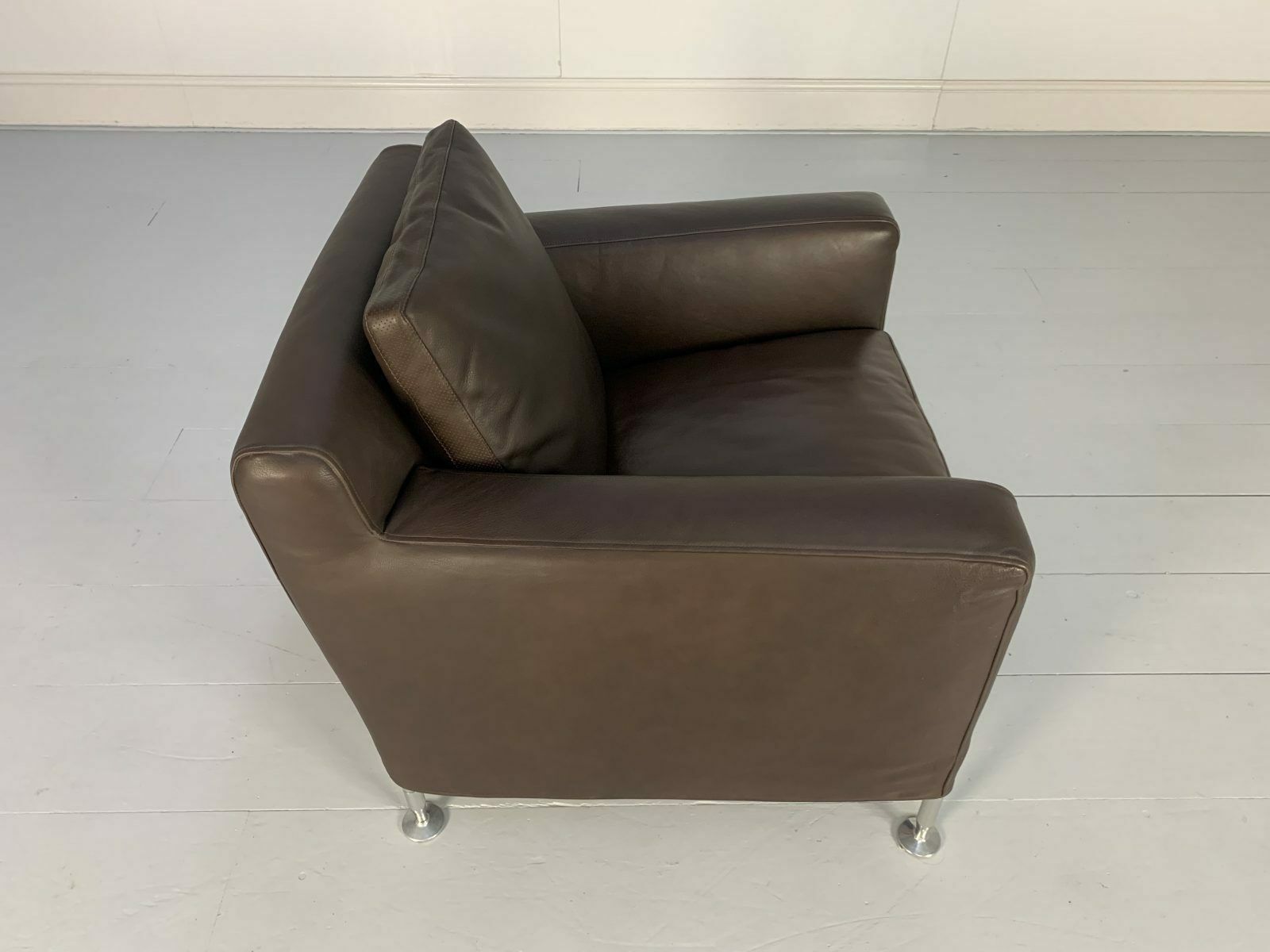3400.0 Pair Of B&B Italia “Harry H85” Armchairs – In Brown “Gamma” Leather photo