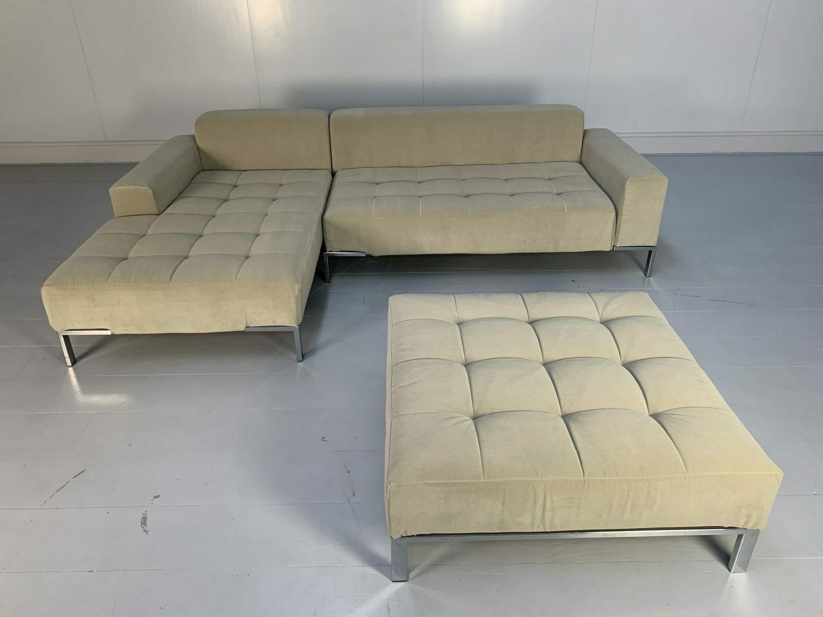 Zanotta “Alfa 1326” L Shape Sofa & Ottoman  In Pale Grey Velvet photo vintage