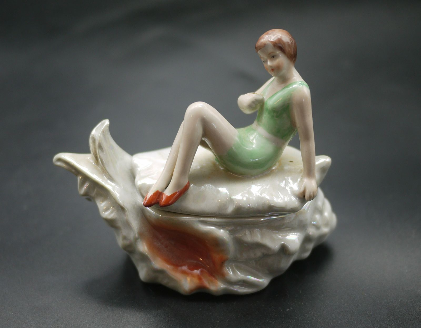 Art Deco Porcelain Bathing Beauty Dresser Box