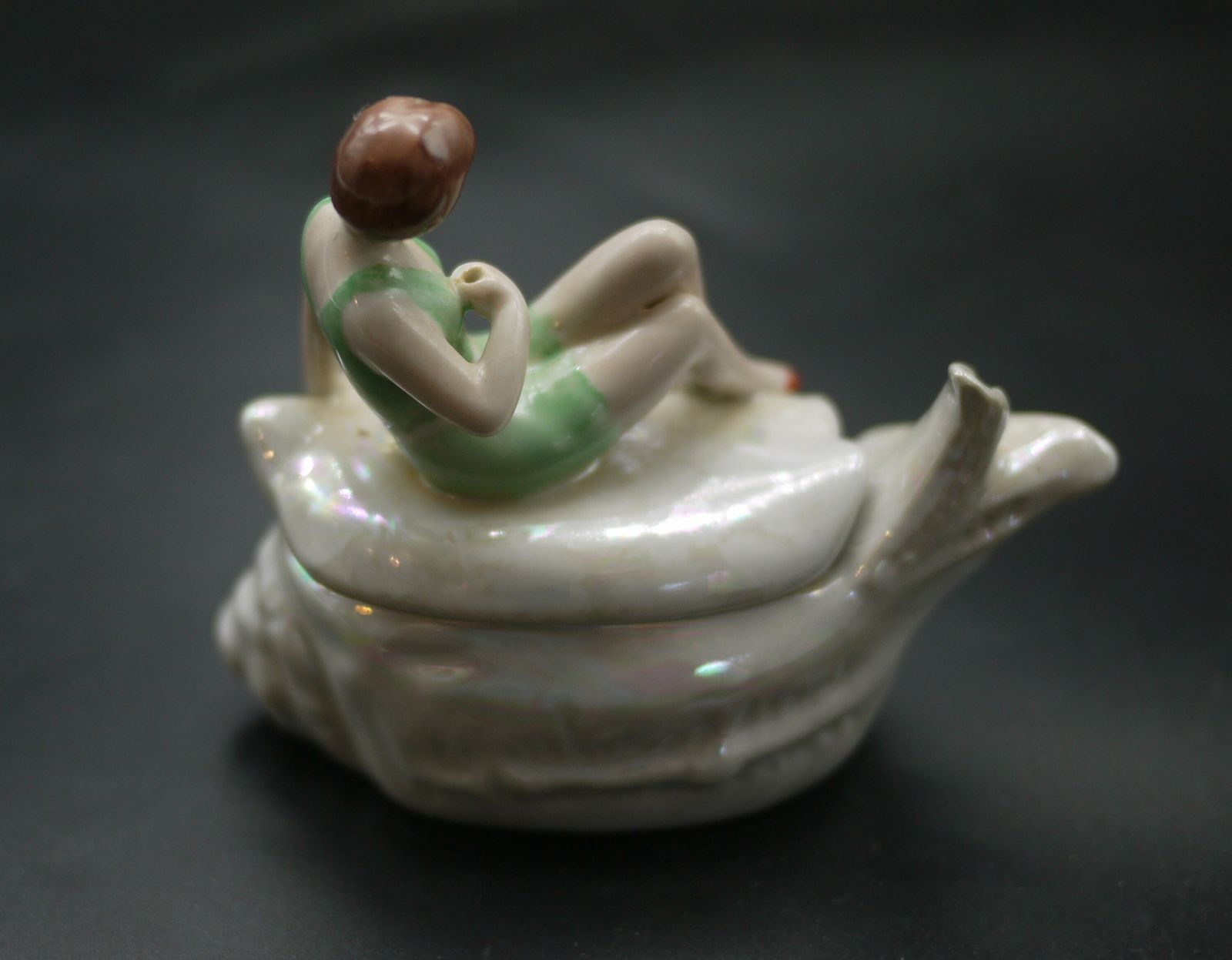 Art Deco Porcelain Bathing Beauty Dresser Box photo vinterior