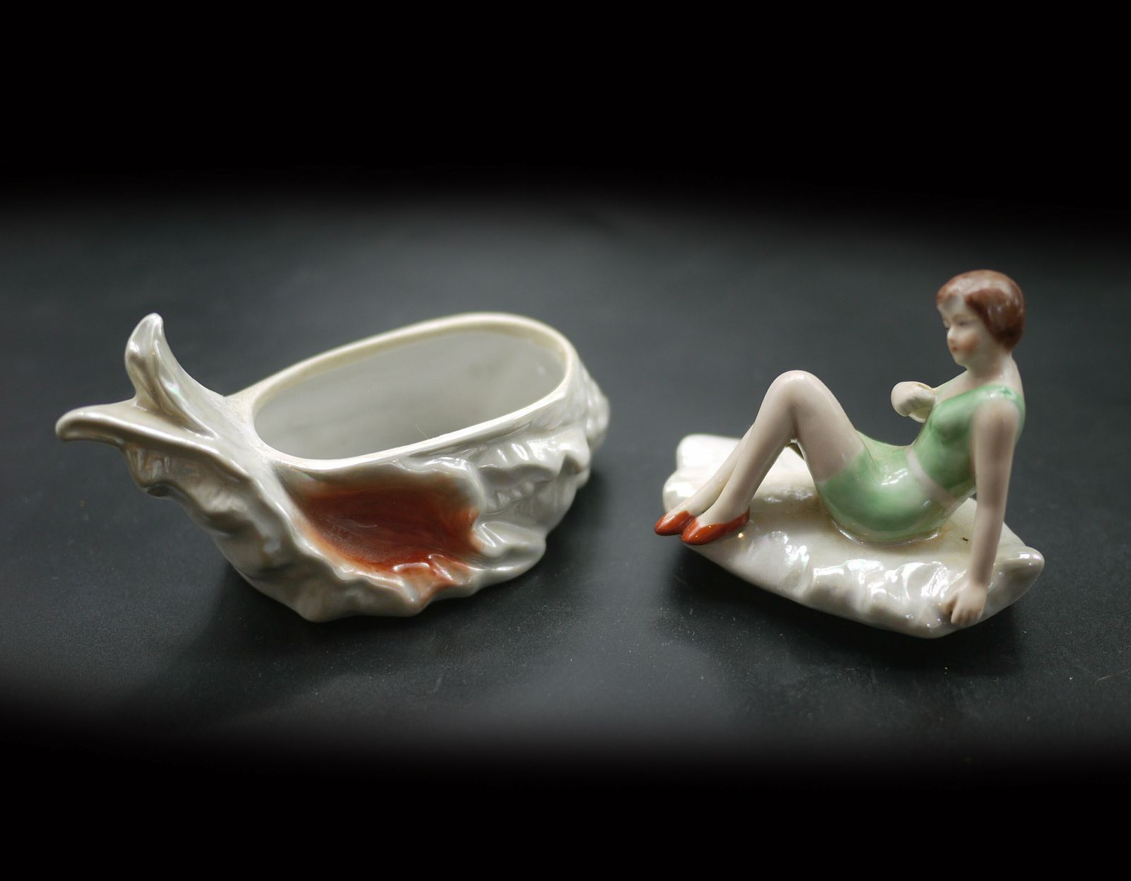 Art Deco Porcelain Bathing Beauty Dresser Box photo vintage