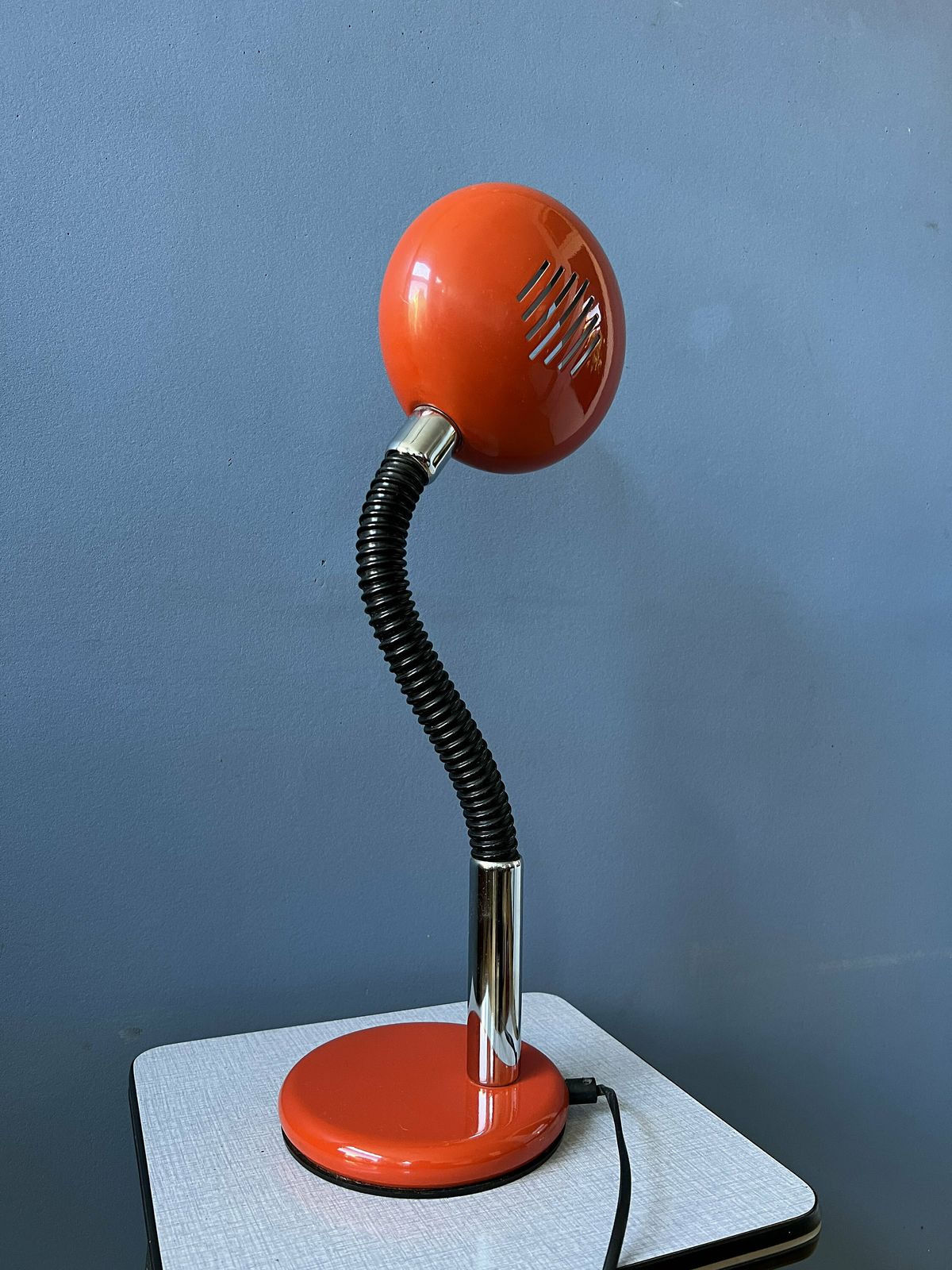 Rode Flexibele/Verstelbare Mid Century Space Age Ufo Tafellamp photo vinterior
