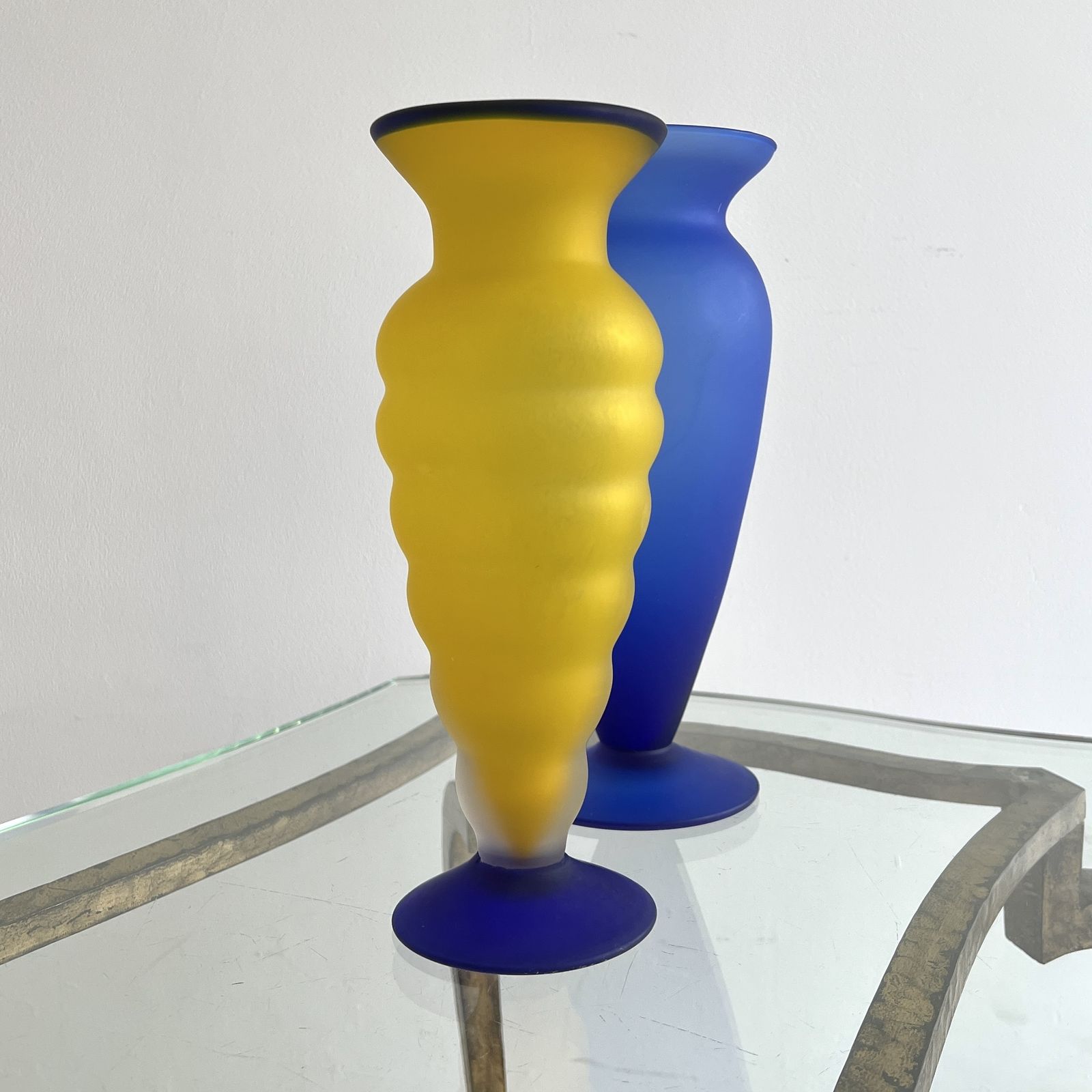 A Pair Of 1980s Large Memphis Murano Vases By Michielotto