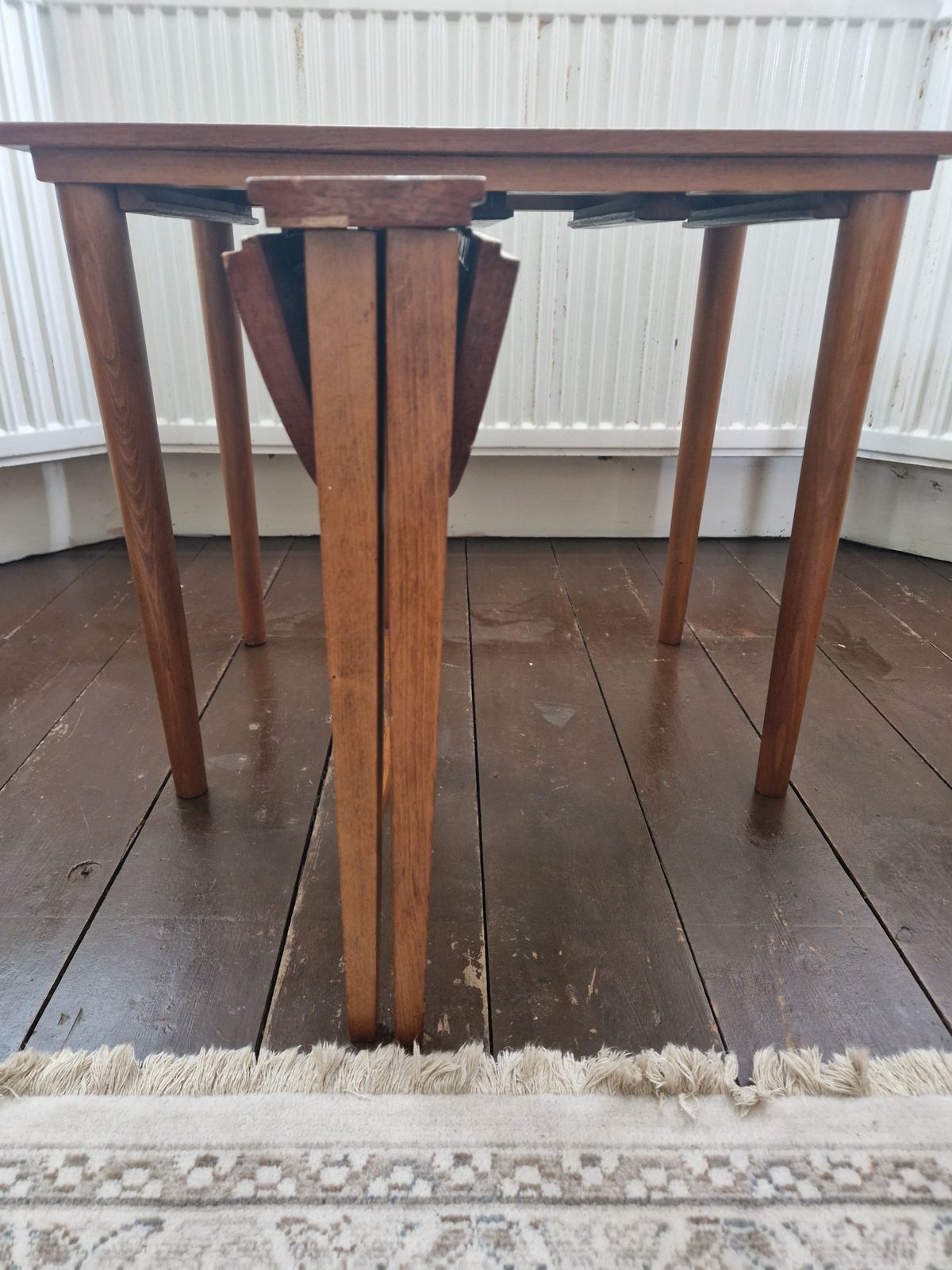 photo vinterior Mid Century Set Of X3 Side Tables, 1 Rectangle & 2 Round Shapes