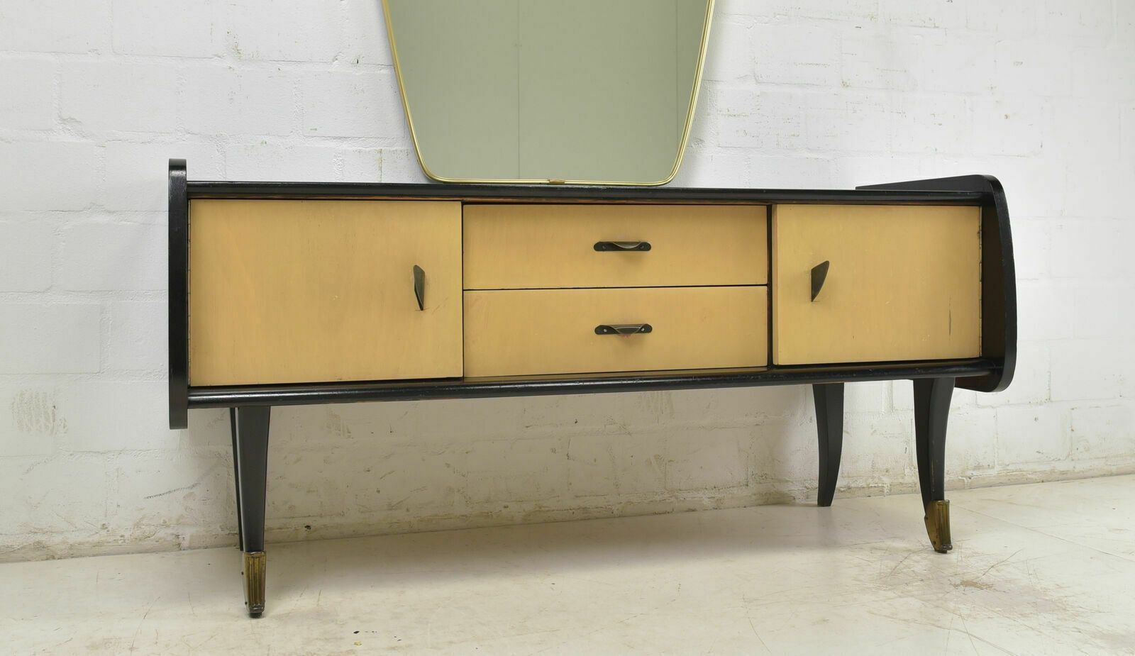 Retro! Rockabilly Bedroom Ensemble Mirror Chest Of Drawers And Bedside Tables Black photo vintage