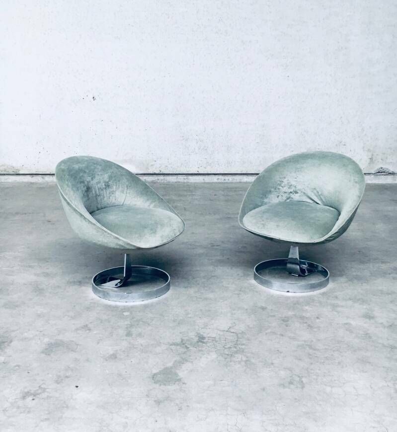 Space Age Sphere Pod Lounge Chair Set, France 1960's photo vinterior