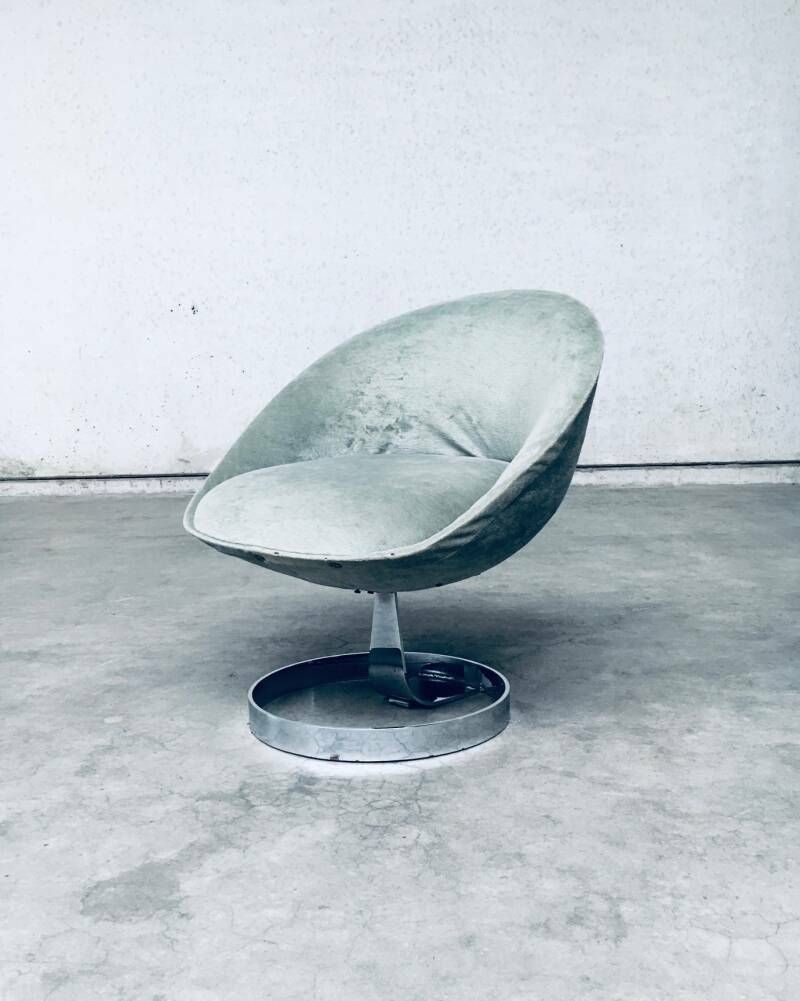 photo vinterior Space Age Sphere Pod Lounge Chair Set, France 1960's