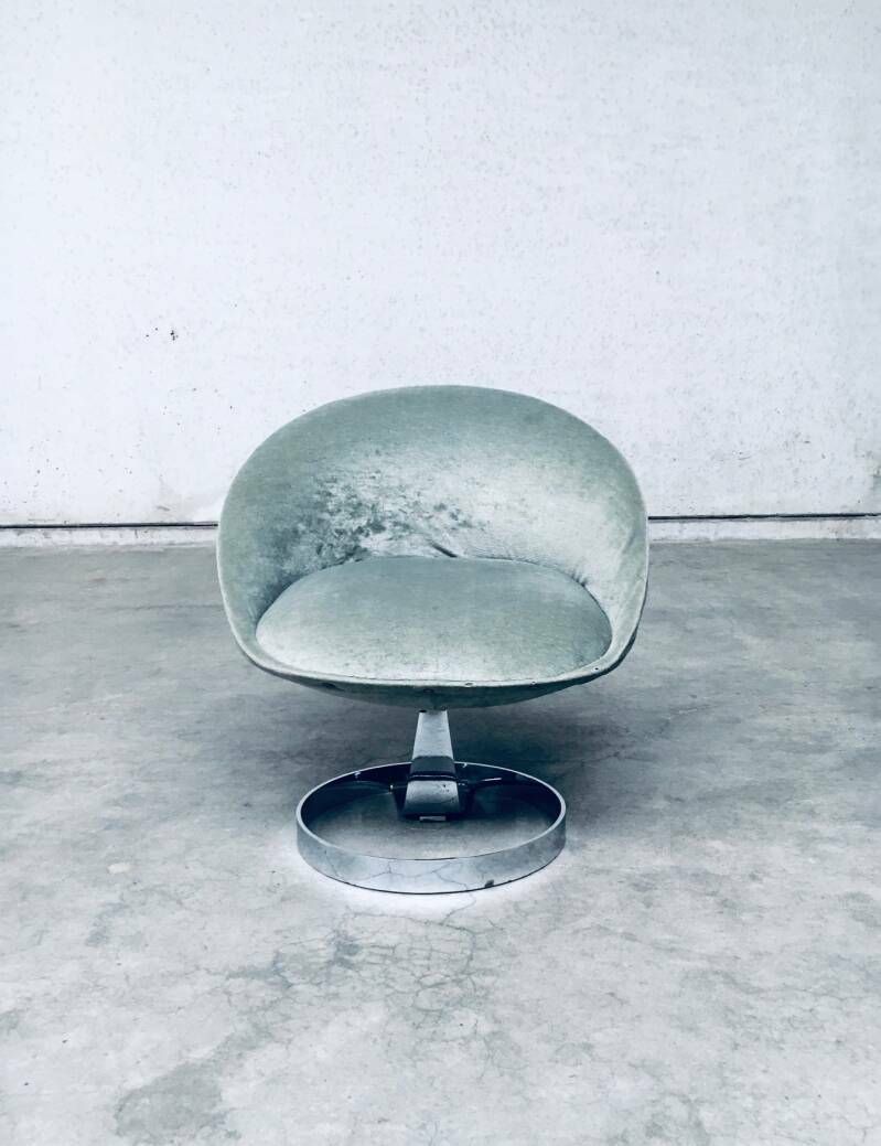 photo vintage Space Age Sphere Pod Lounge Chair Set, France 1960's