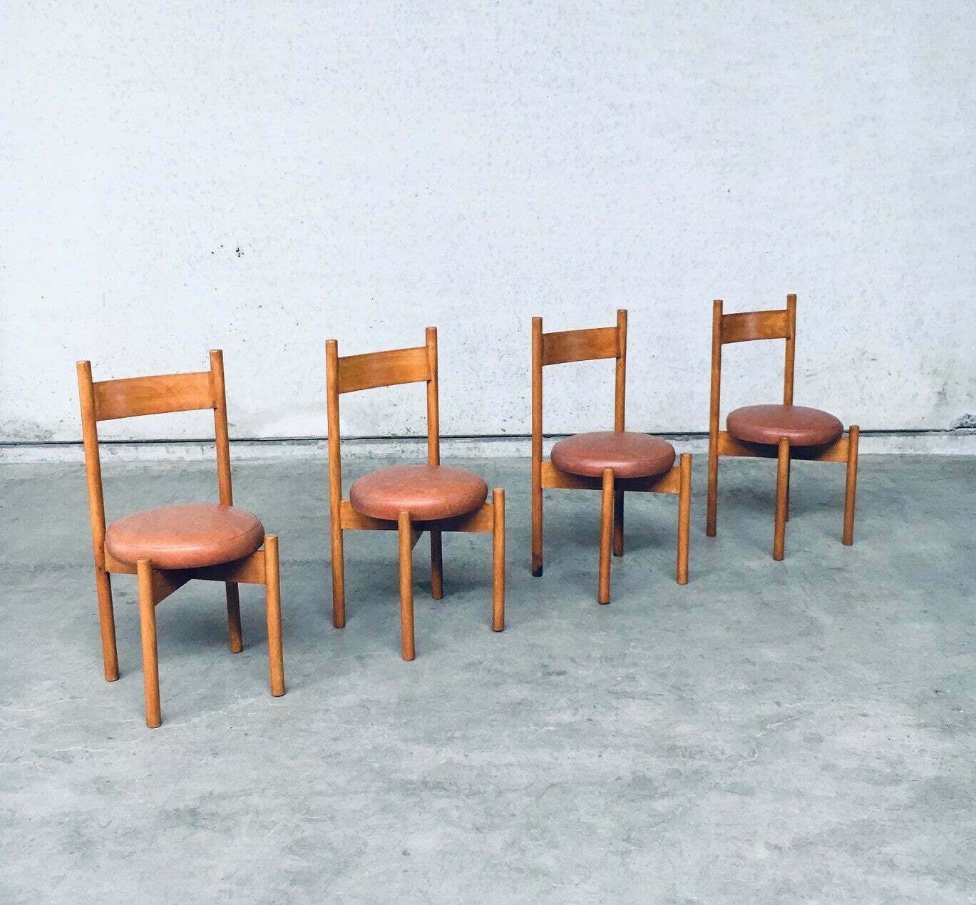 Mid Century Modern Design Eetkamerstoelen In De Stijl Van Charlotte Perriand, Frankrijk, Ca. Jaren 1960 photo vintage