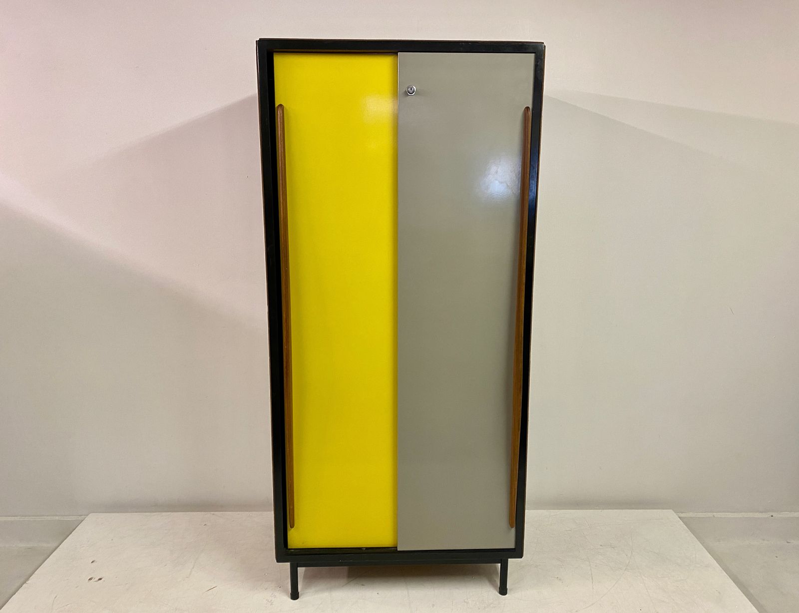 photo furniture Bicoloured Cabinet By Willy Van Der Meeren For Tubax