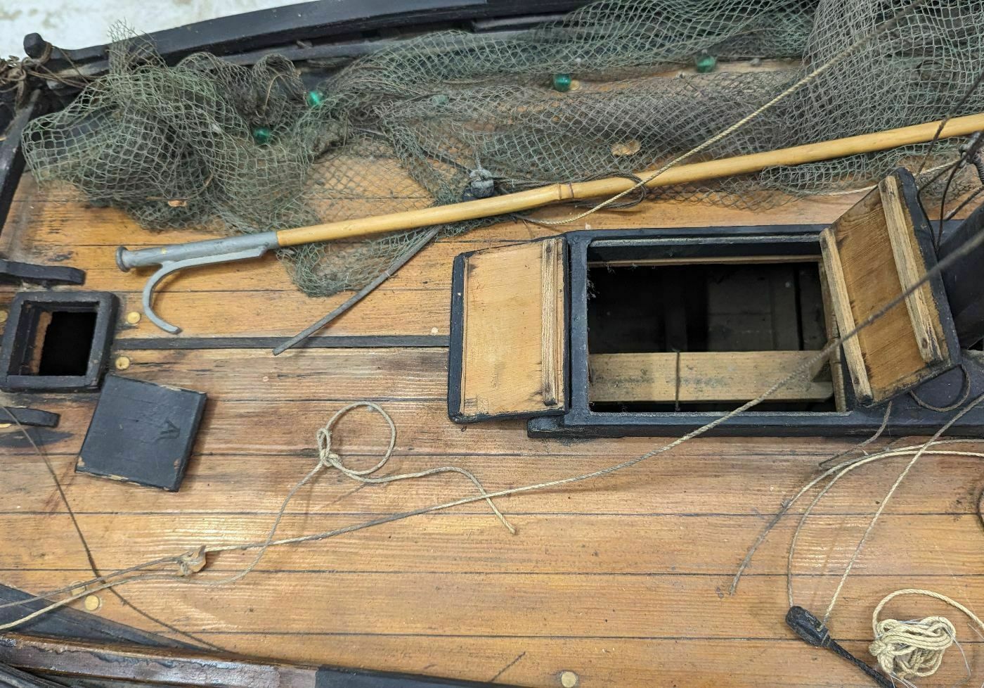 photo vintage Model Of A Marseille Barque Called "Pointu" For Sailing Fishing