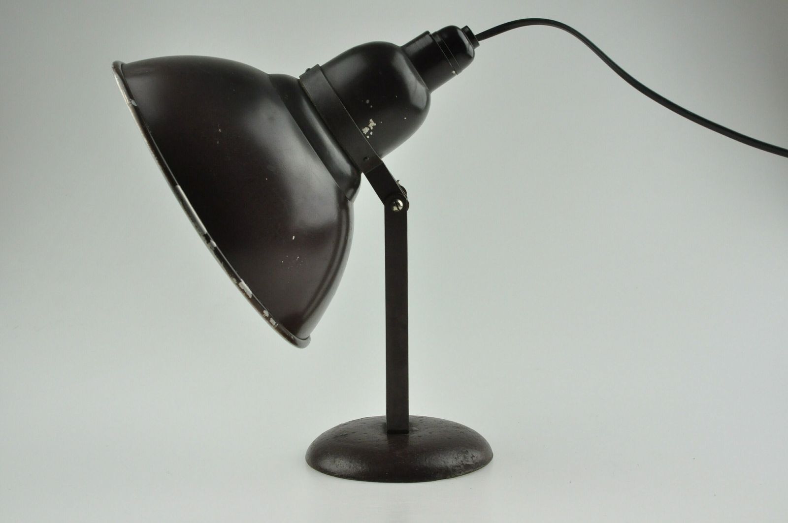 Industriële Bureaulamp, Industriële Lamp, Architectenlamp, Bureaulamp, Mid Century Lamp, Bruine Lamp, Tafellamp, Vintage Verlichting photo Verlichting