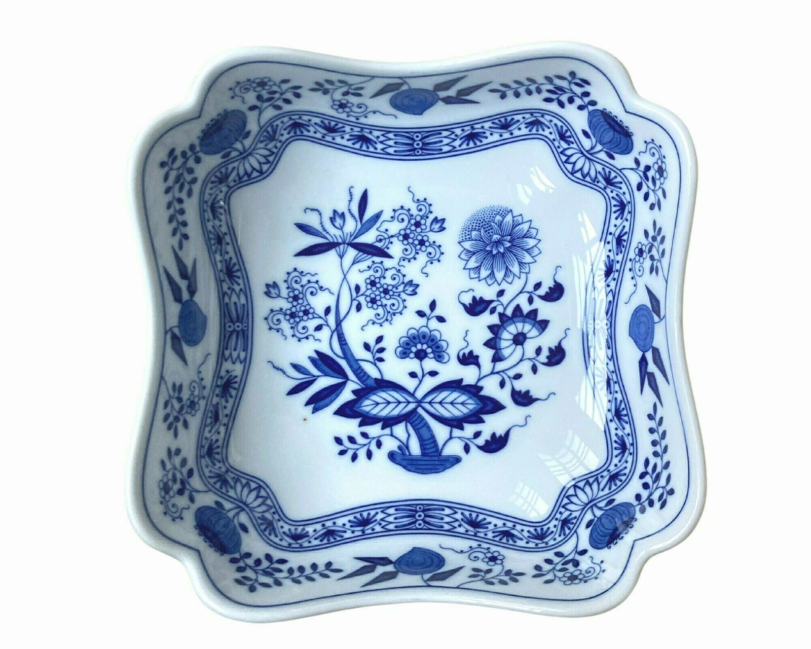 Blue Onion Bowl Set | Porcelain Servers | 2 Pcs With Square Scalloped Rim | Hutschenreuther (Rosenthal) photo 119.0
