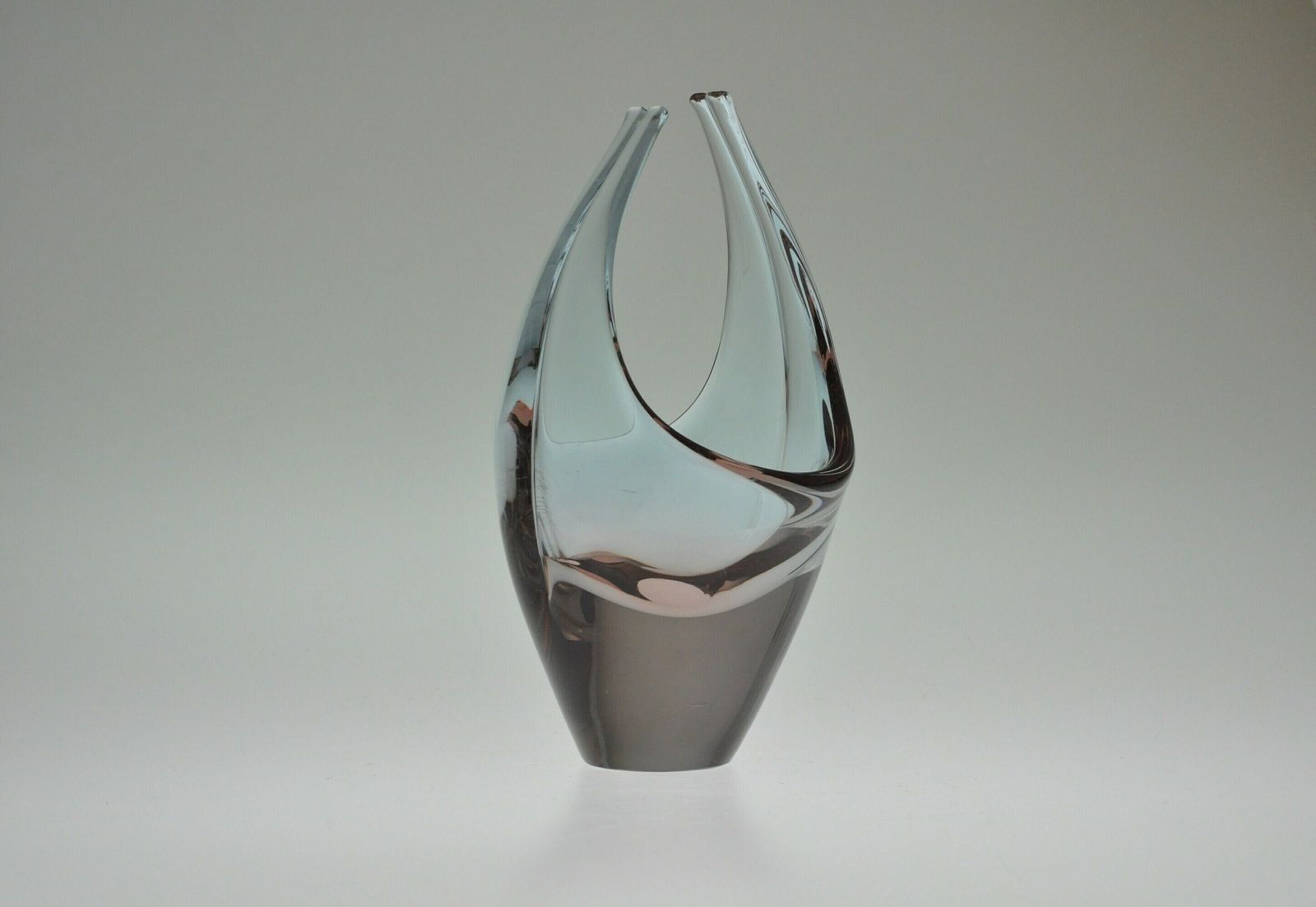 Miroslav Klinger Zbs Basket, Glass Basket, Czech Glass, Alexandrite Glass, Mid Century Glass, Czech Glass Basket, Vintage Glass Vase photo for sale