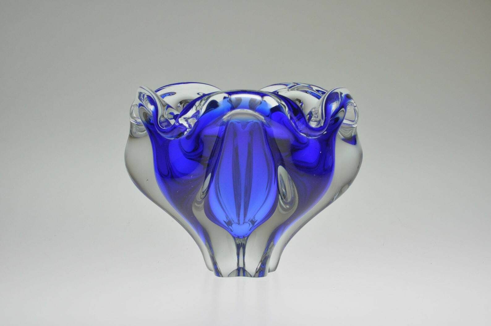 Josef Hospodka Chribska Glazen Vaas, Blauwe Vaas, Blauw Glas, Tsjechische Vaas, Tsjechisch Glas, Antieke Vaas, Vintage Vaas, Retro Vaas, Bloemenvaas photo Woonaccessoires