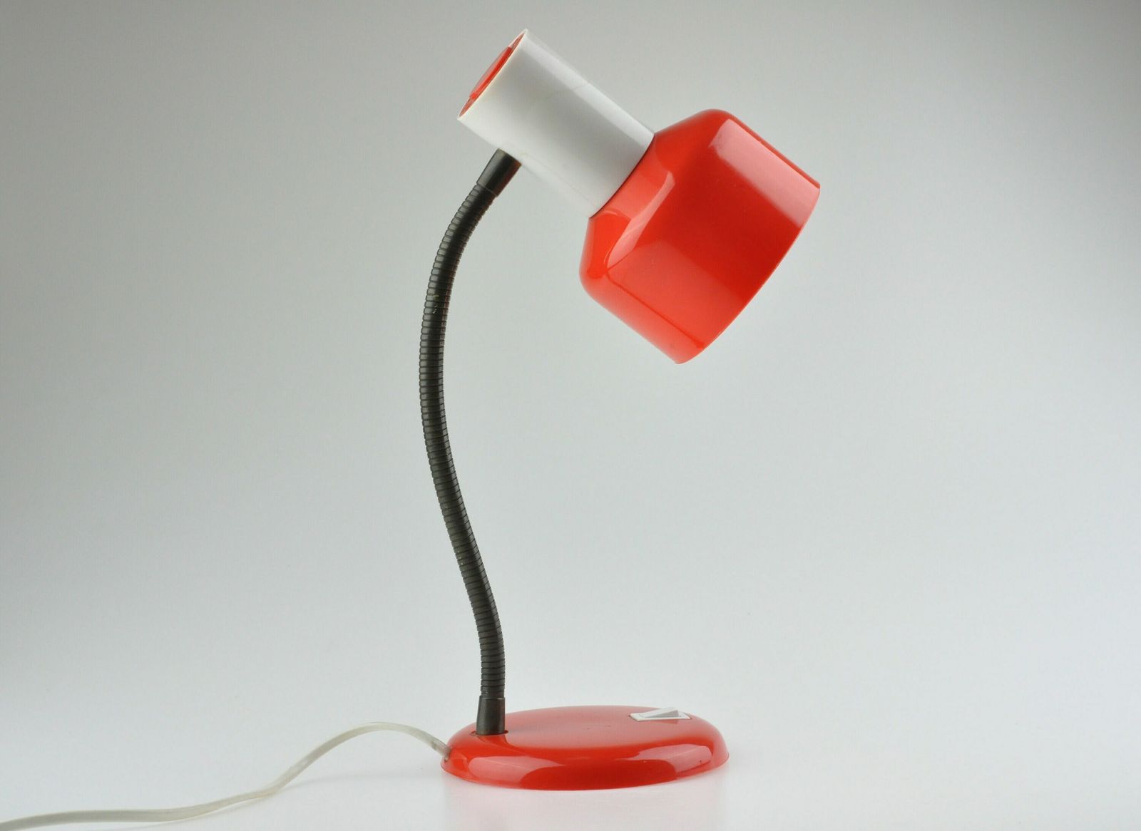 Mid Century Desk Lamp, Metal Lamp, Desk Metal Lamp, Table Lamp, Desk Lamp, Bedside Lamp, Mid Century Lamp, Red Lamp, Table Light photo vintage