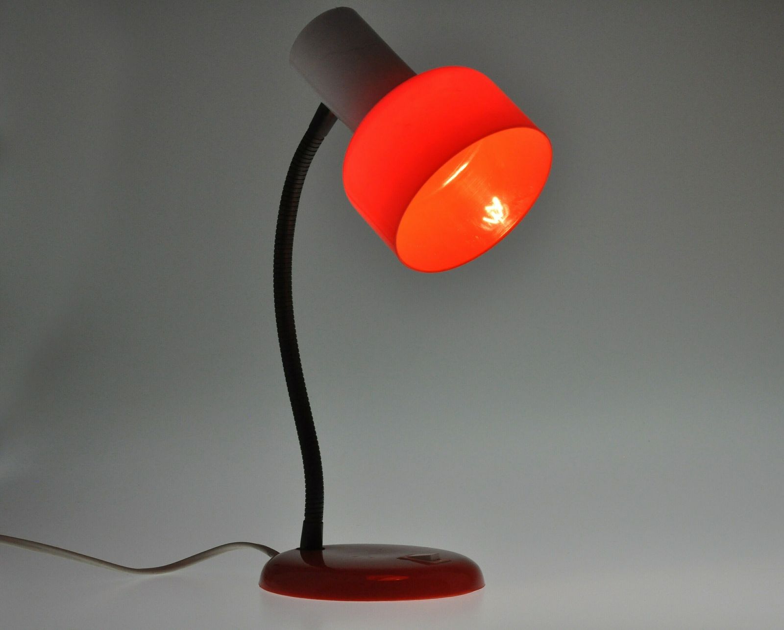photo furniture Mid Century Desk Lamp, Metal Lamp, Desk Metal Lamp, Table Lamp, Desk Lamp, Bedside Lamp, Mid Century Lamp, Red Lamp, Table Light