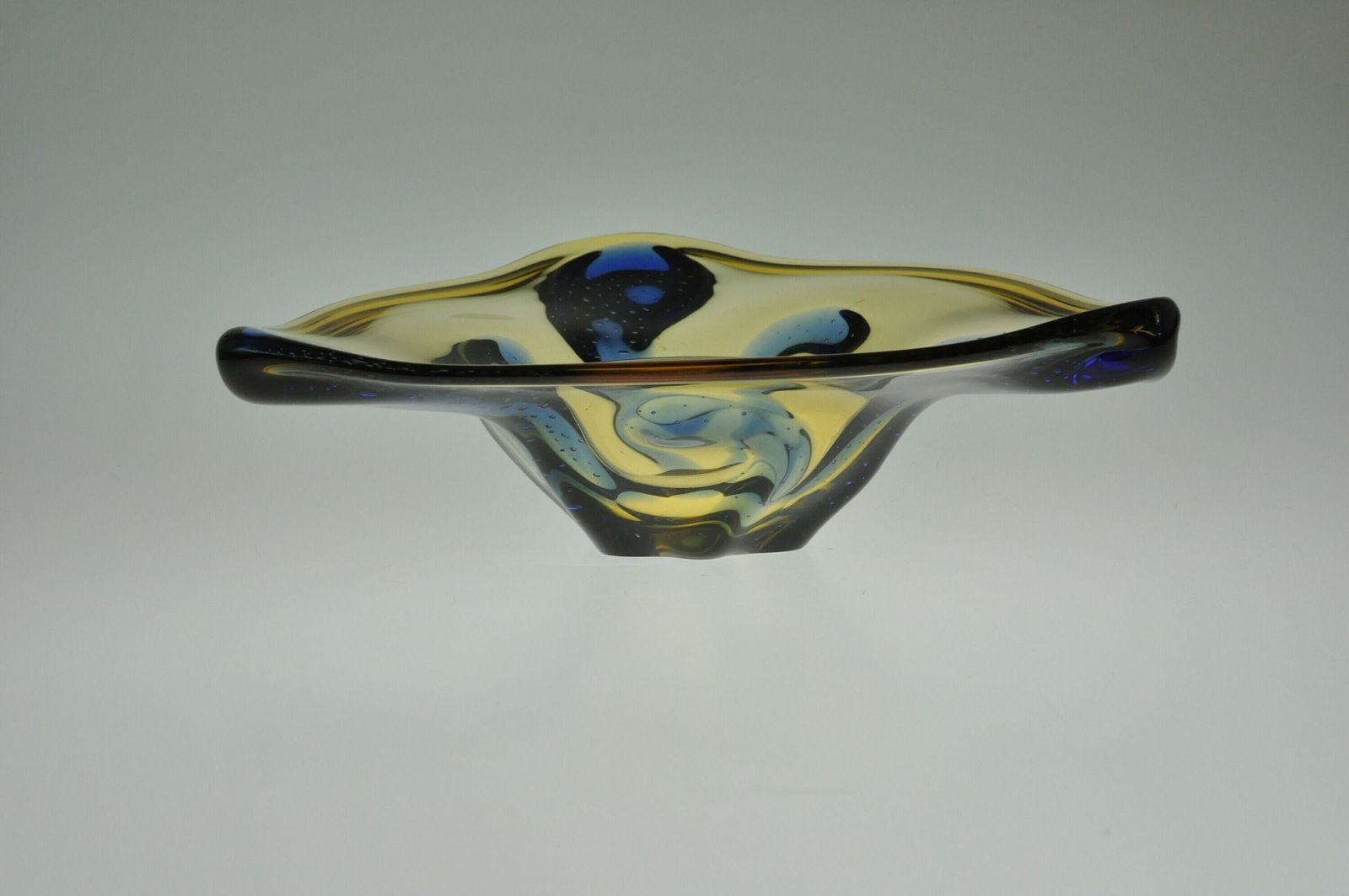 Hana Machovska Mstisov Glass Bowl, Art Glass Bowl, Czech Glass, Vintage Glass Bowl, Yellow Glass, Yellow Bowl, Pizzicato, Antique Bowls photo vinterior