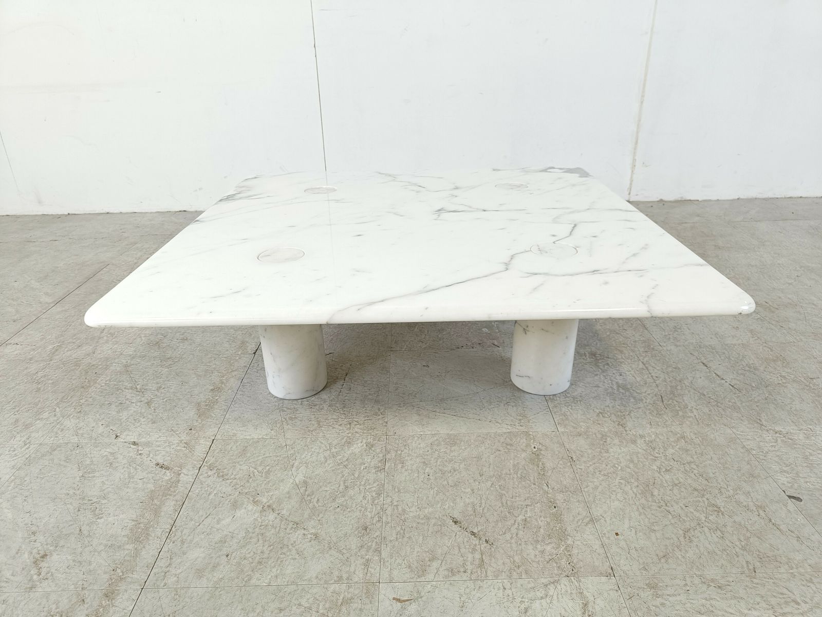Angelo Mangiarotti Carrara Marble Coffee Table For Up&Up, Italy