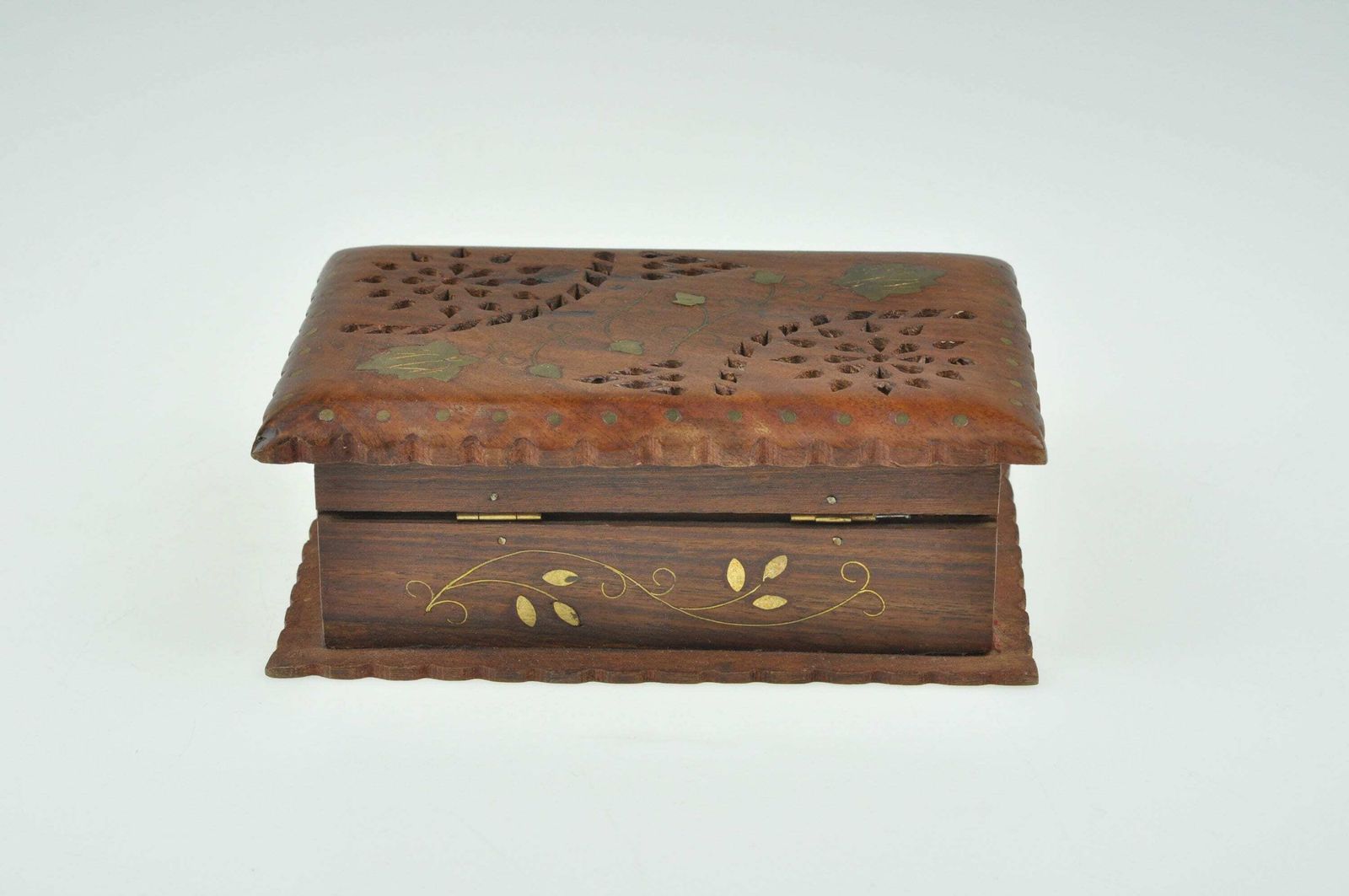 Gesneden Houten Doos, Handgesneden Houten Doos, Vintage Houten Doos, Houten Sieradendoos, Snuisterijenbox, Vintage Houten Doos, Sieradendoos photo vinterior