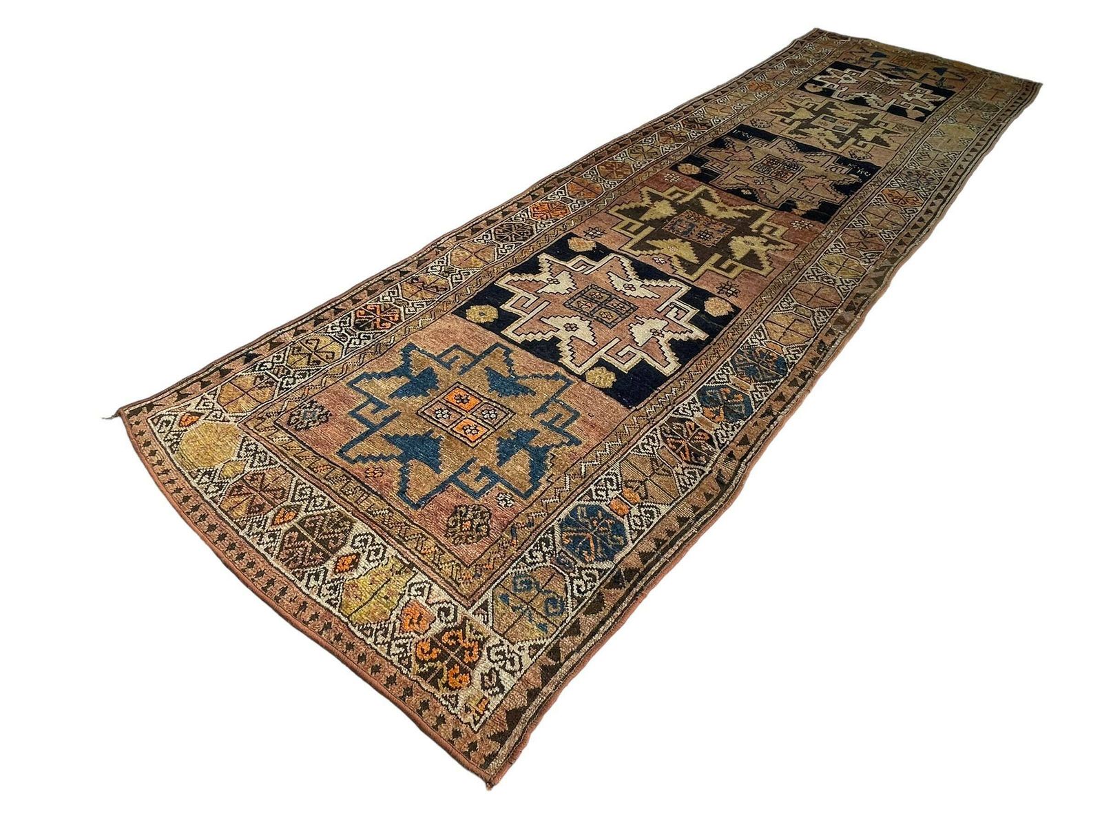 Antique Turkish Rug Runner ,Feiner Handgeknüpfter Orientteppich Türkisch Teppich Läufer photo furniture