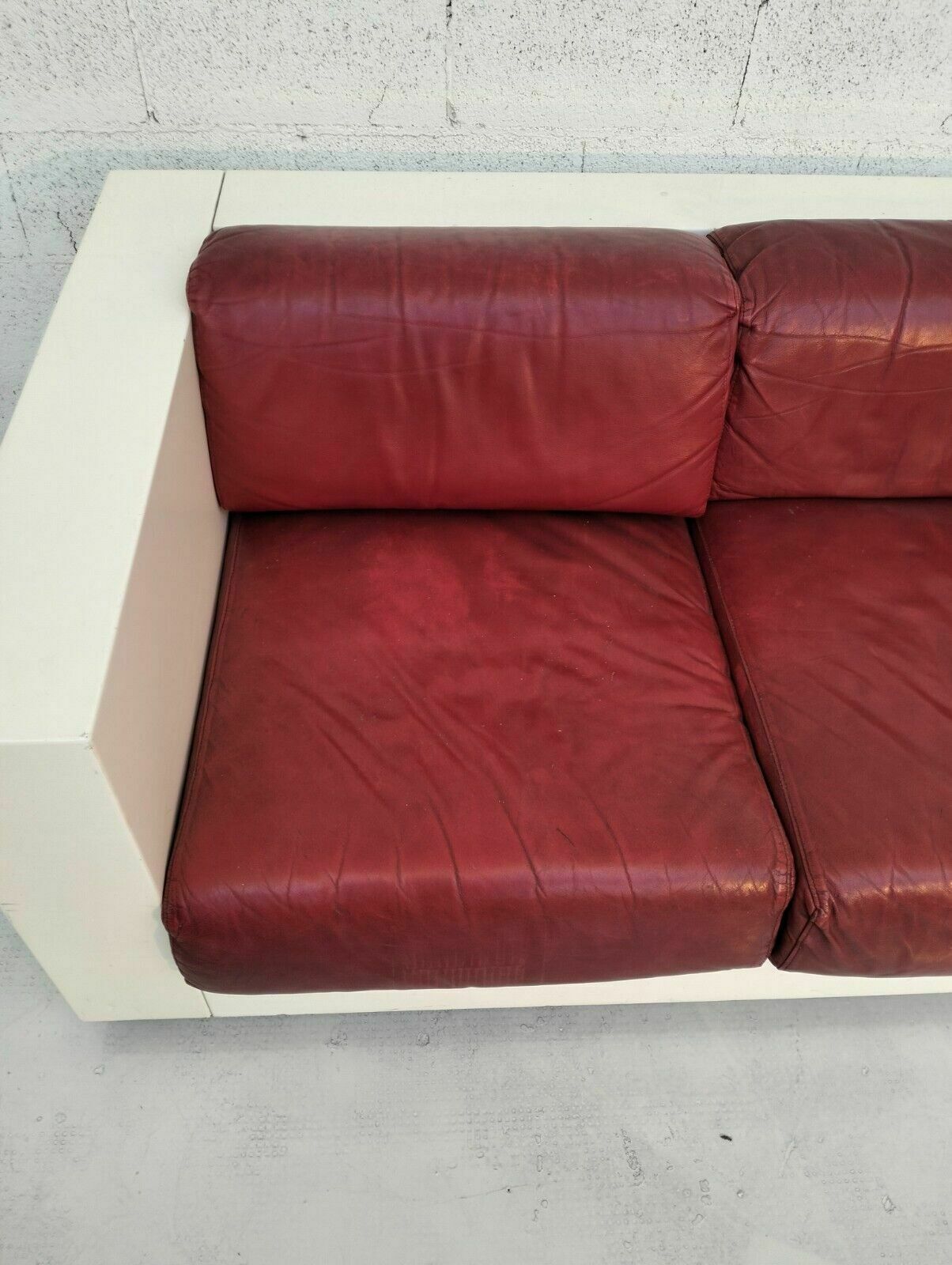 photo furniture White Saratoga Sofa By Massimo And Lella Vignelli For Poltronova 60s, 70s
