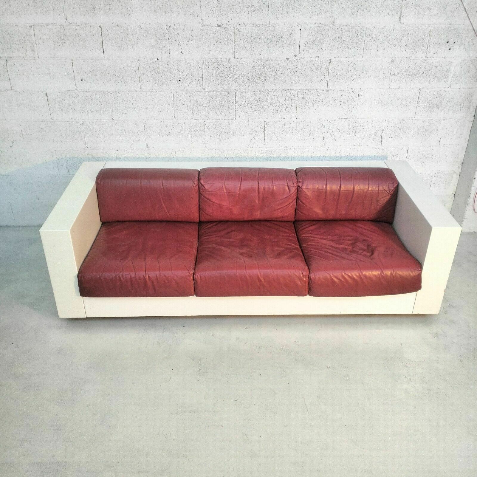 Cherry Saratoga 3 Seater Sofa By Massimo And Lella Vignelli For Poltronova 60s, photo for sale