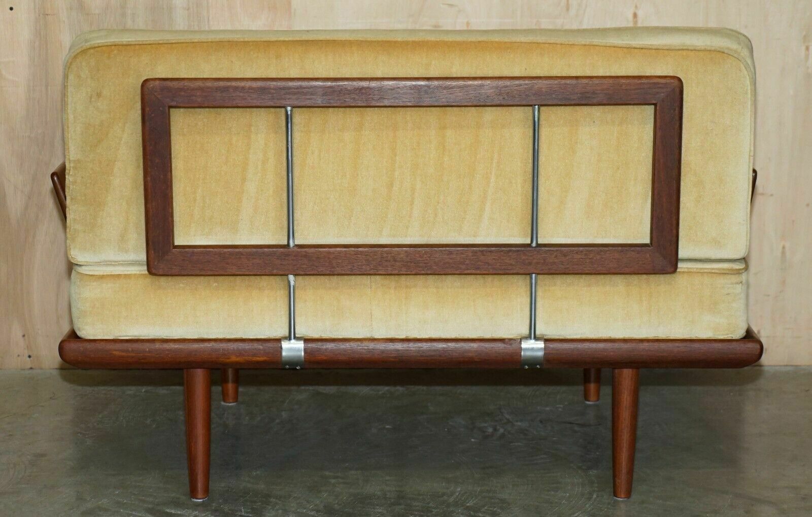 photo vintage Peter Hvidt And Orla Mølgaard Nielsen For France And Son Mid Century Modern Sofa