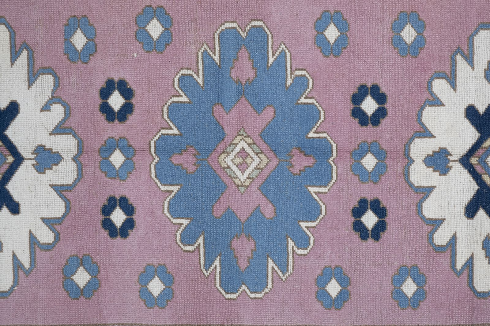 Handknotted Turkish Kars Rug   Designer Carpet photo vinterior