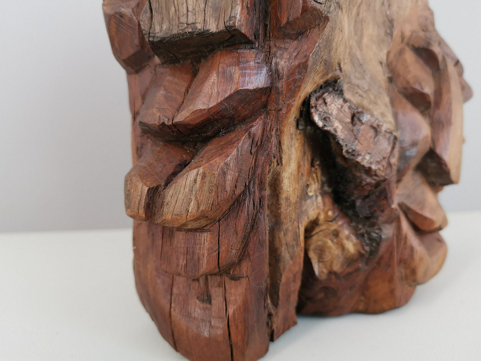 Sculpture Of 2 Faces On Wood, Raw Art / Brutalist / Modernist / Art / 50s / Mid Century / 1950 / France / Twentieth Century photo Art