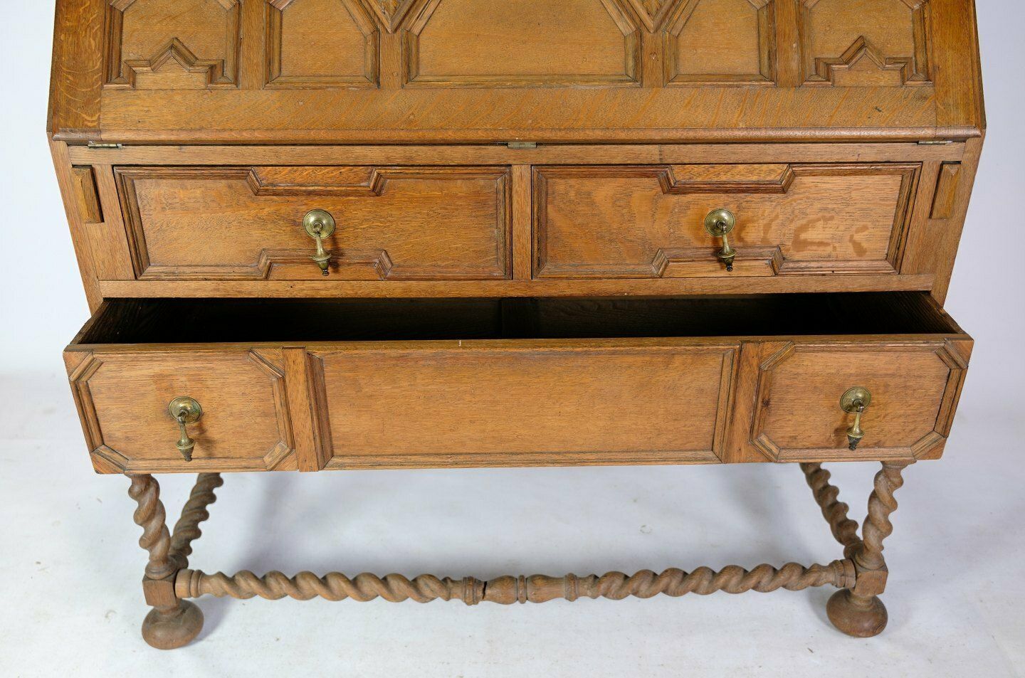 Chatol With Upper Cabinet In Oak, England From 1890s photo 2115.0
