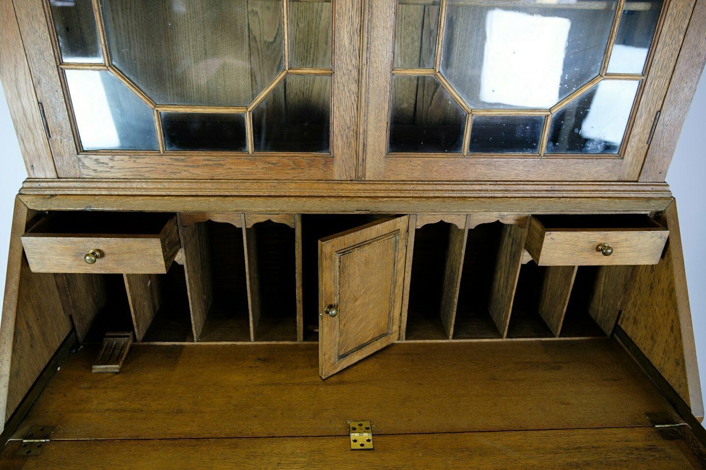Chatol With Upper Cabinet In Oak, England From 1890s photo buy