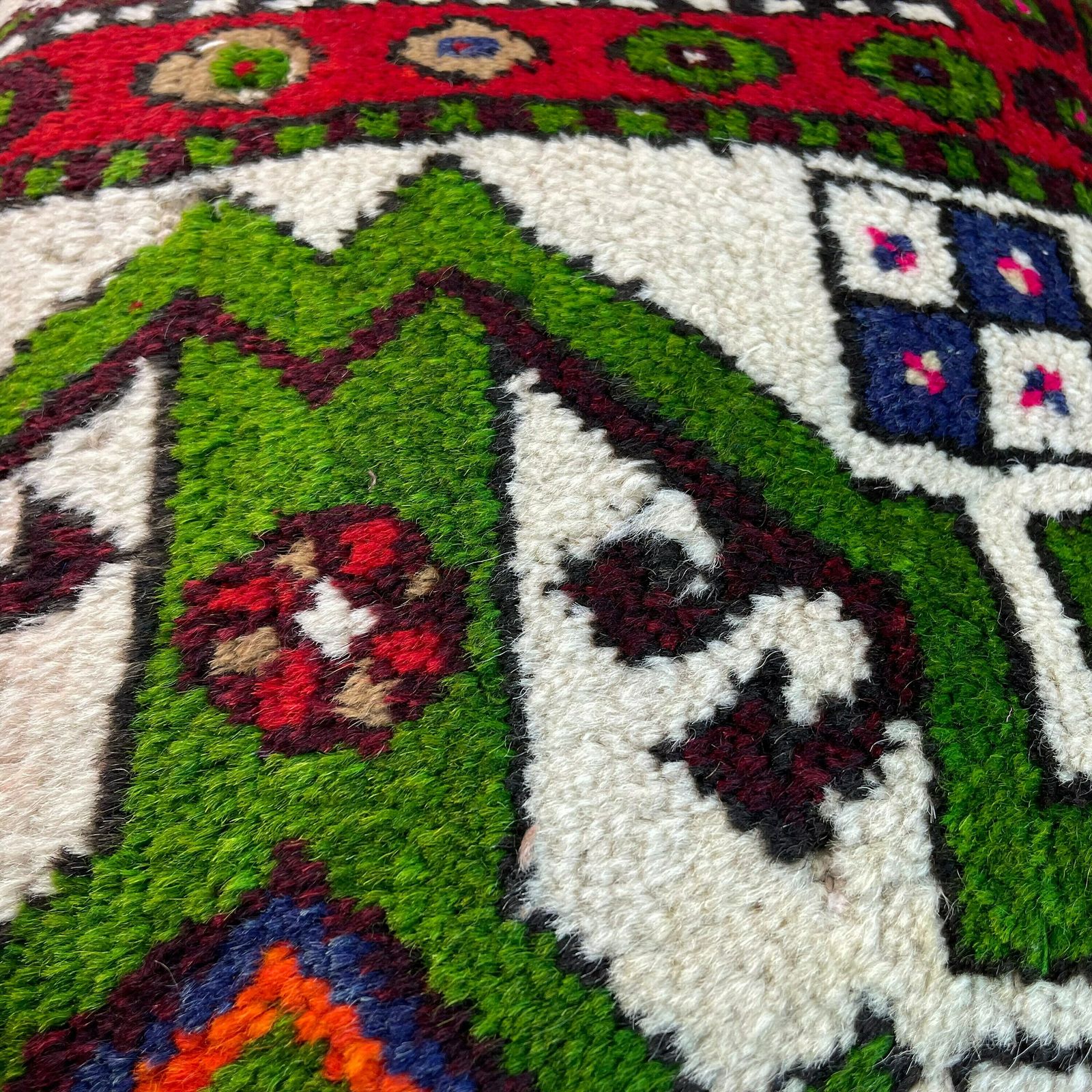 photo furniture 18'' X 18'' Vintage Hand Made Rug Cushion Cover, 45 X 45 Cm Decorative Rug Pillow Cover, Large Vintage Turkish Rug Cushion Cover