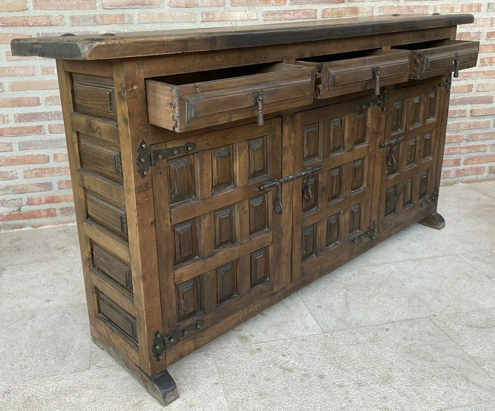 5051.0 Large 20th Century Catalan Spanish Baroque Carved Walnut Tuscan Credenza Or Buffet, 1900s photo