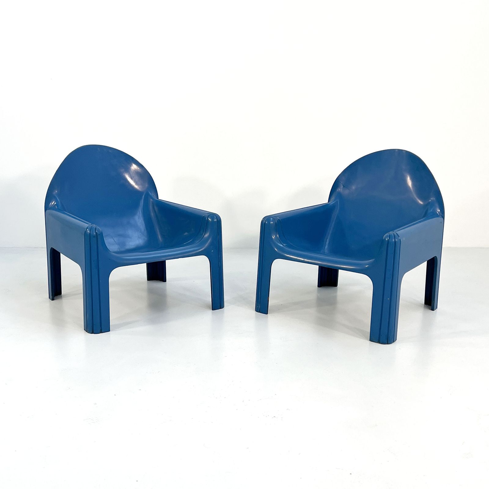 Pair Of Blue Model 4794 Lounge Chairs By Gae Aulenti For Kartell, 1970s