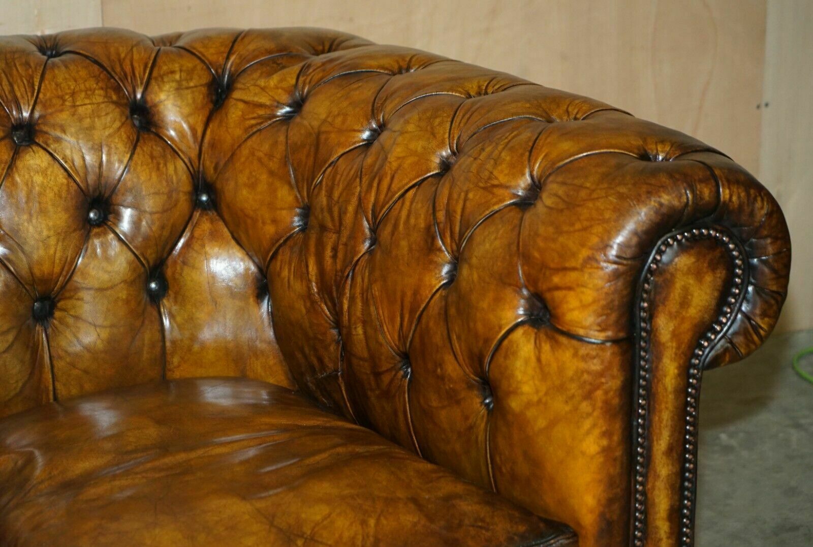 10000.0 Super Rare Fully Restored Vintage Cigar Brown Leather Chesterfield Sofa Bed photo