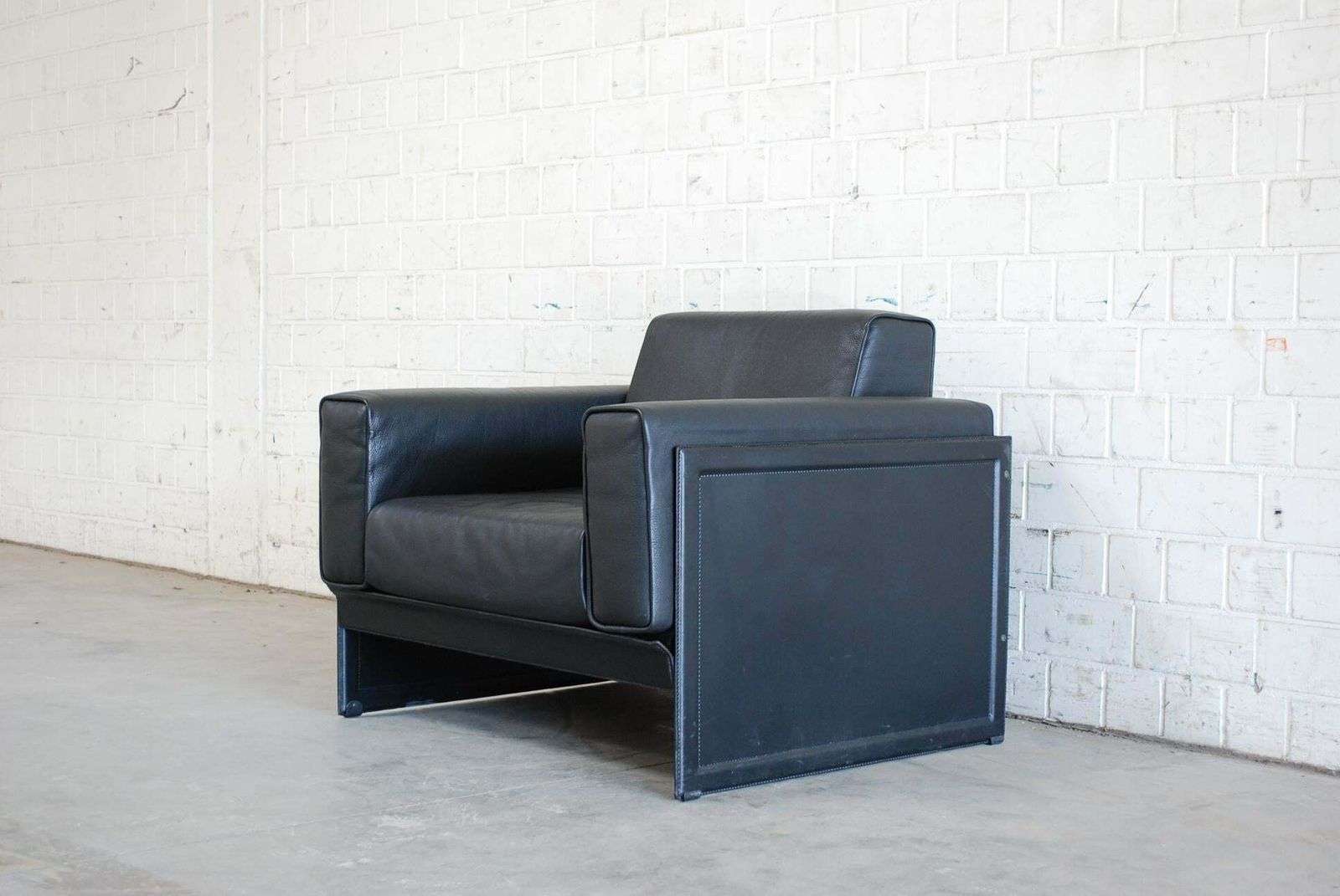 Matteo Grassi Korium Leather Armchair Or Chair Korium By Tito Agnoli photo Furniture