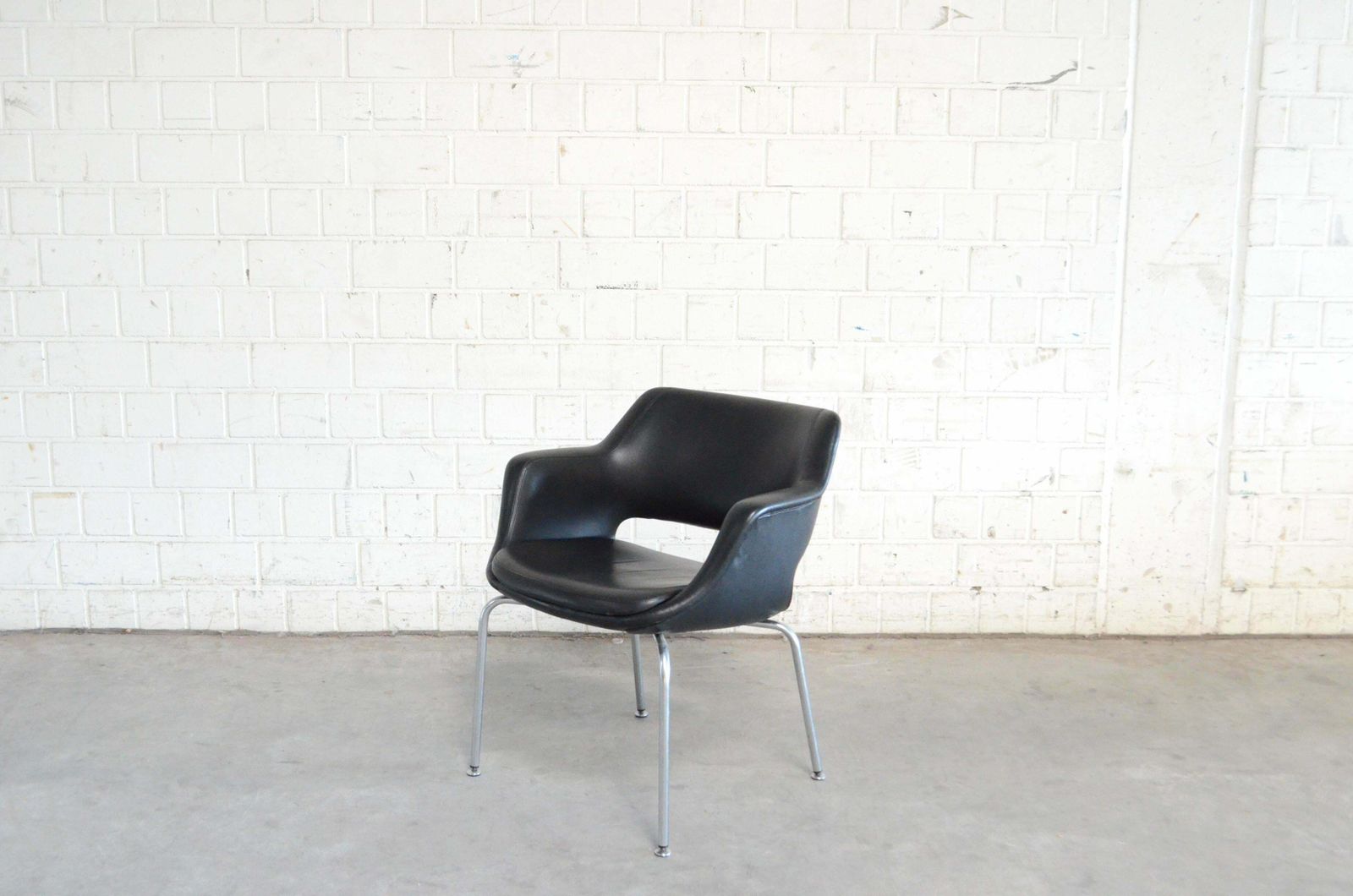 Olli Mannermaa Pair Of Leather Kilta Chair By Eugen Schmidt & Cassina Martela photo 1269.0