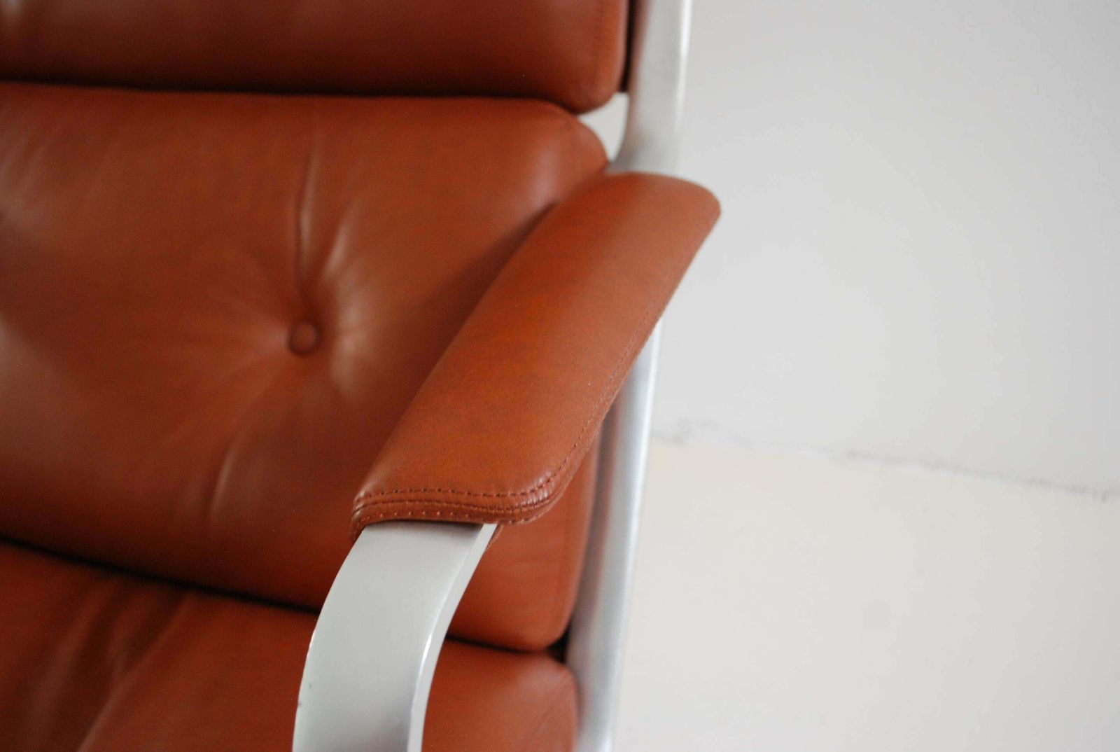 Kill International Fk 85 Lounge Chair Red Cognac By Kastholm & Fabricius photo vinterior